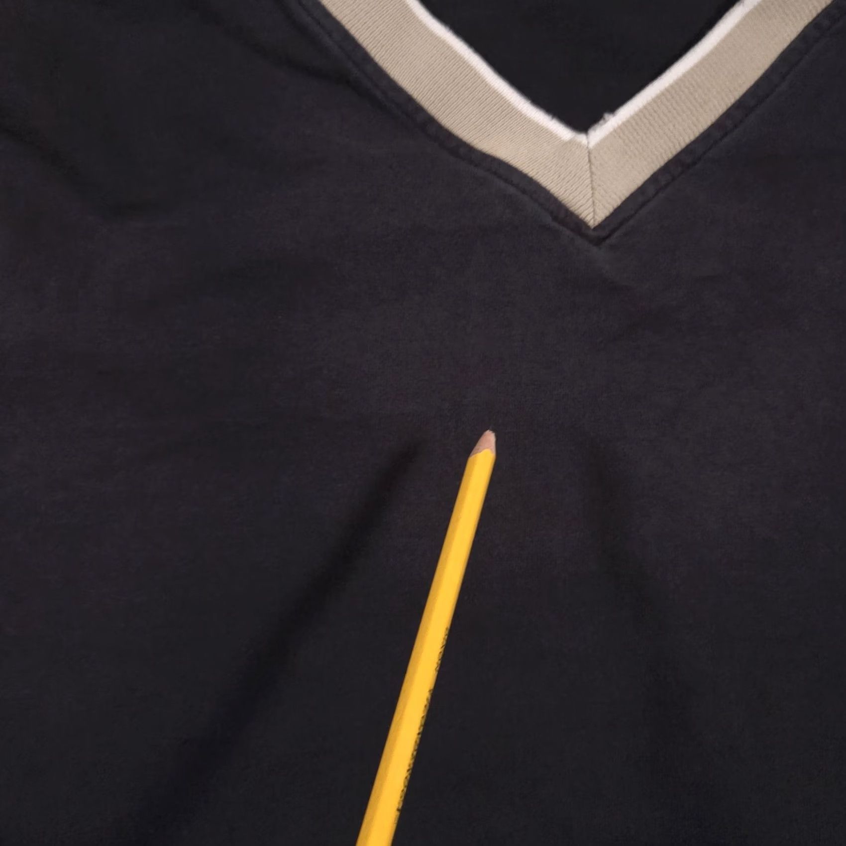 Nike Nike Shirt Mens 2XL Black V-Neck Long Sleeve Contrast Trim Swoosh Casual Size US XXL / EU 58 / 5 - 4 Thumbnail