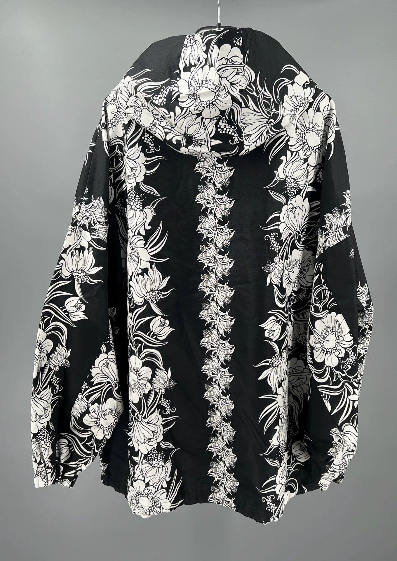 Valentino Valentino Black Floral Hooded Jacket Size US L / EU 52-54 / 3 - 4 Thumbnail