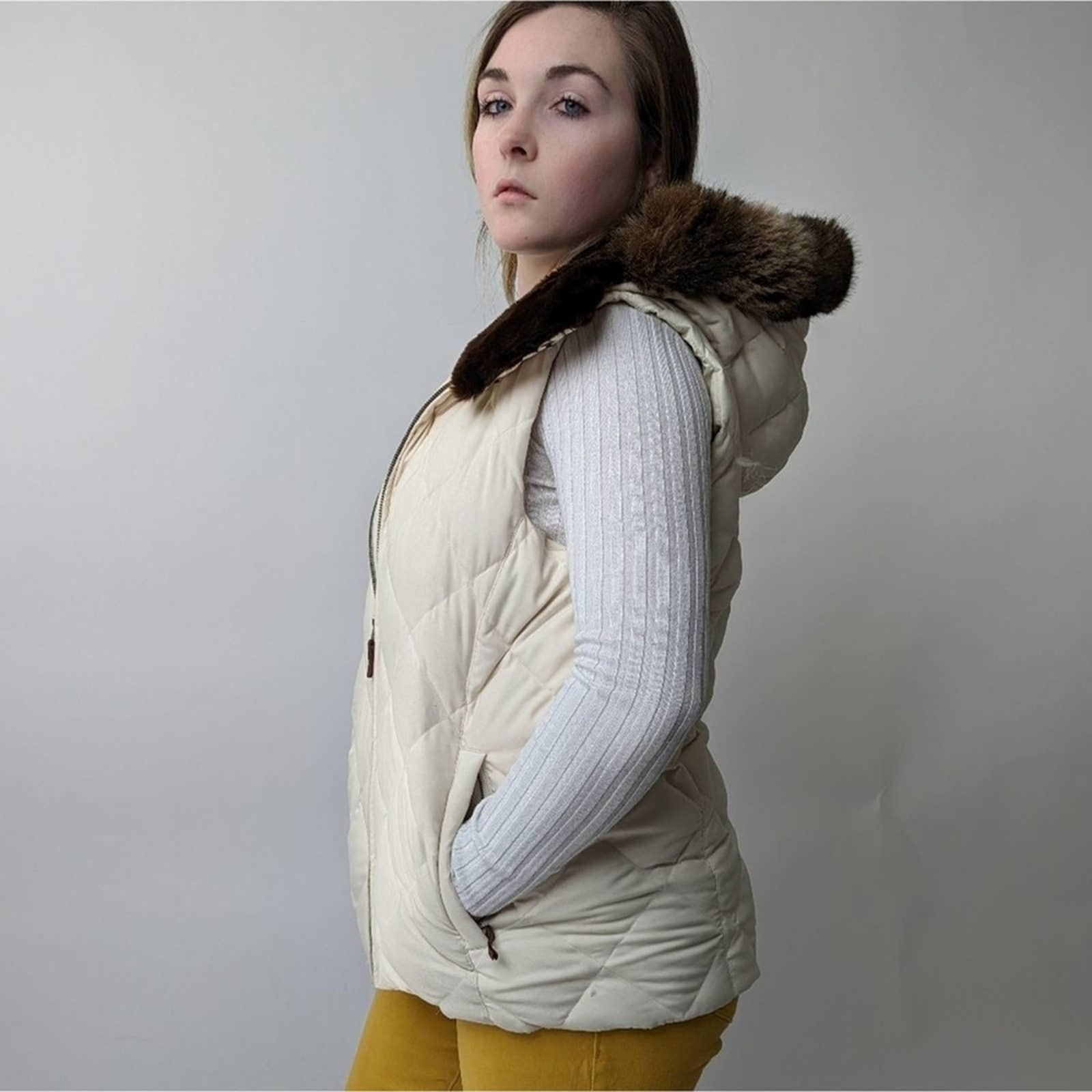 Lauren Ralph Lauren Lauren Ralph Lauren Creamy Quilted Hooded Puffer Vest Size S / US 4 / IT 40 - 2 Thumbnail