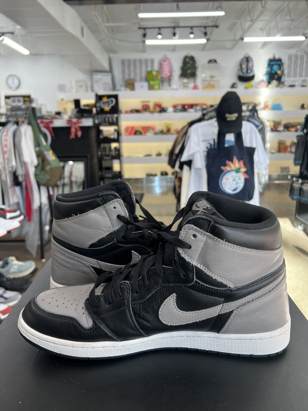 Jordan Brand × Nike Air Jordan 1 High Shadow Sz. 13 Size US 13 / EU 46 - 3 Thumbnail