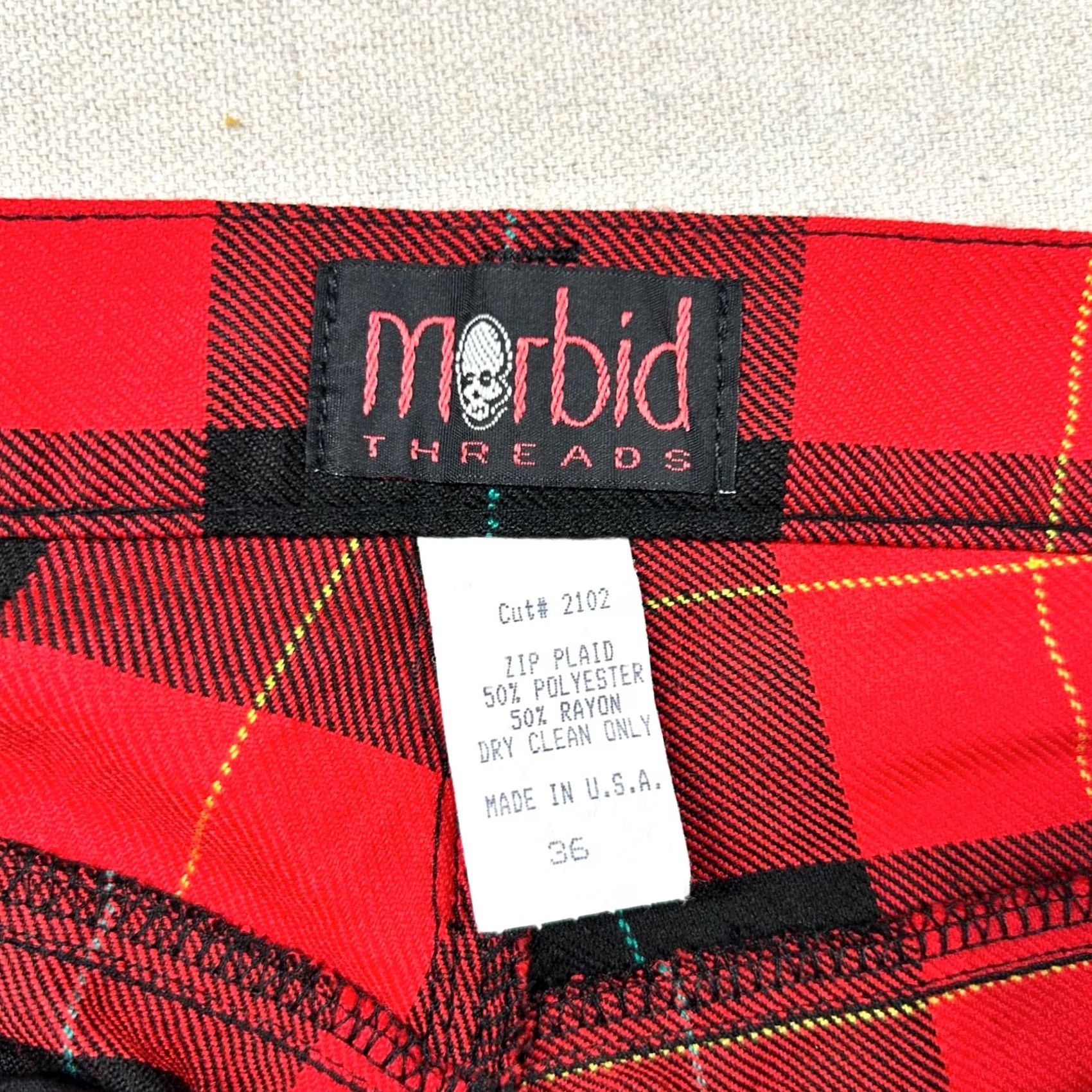 Hot Topic VINTAGE Morbid Threads Pants Mens 36 Red Plaid Zipper Cargo 5-Pocket 90s Gothic Punk Wide-Leg Belt USA Mens Size US 36 / EU 52 - 4 Thumbnail