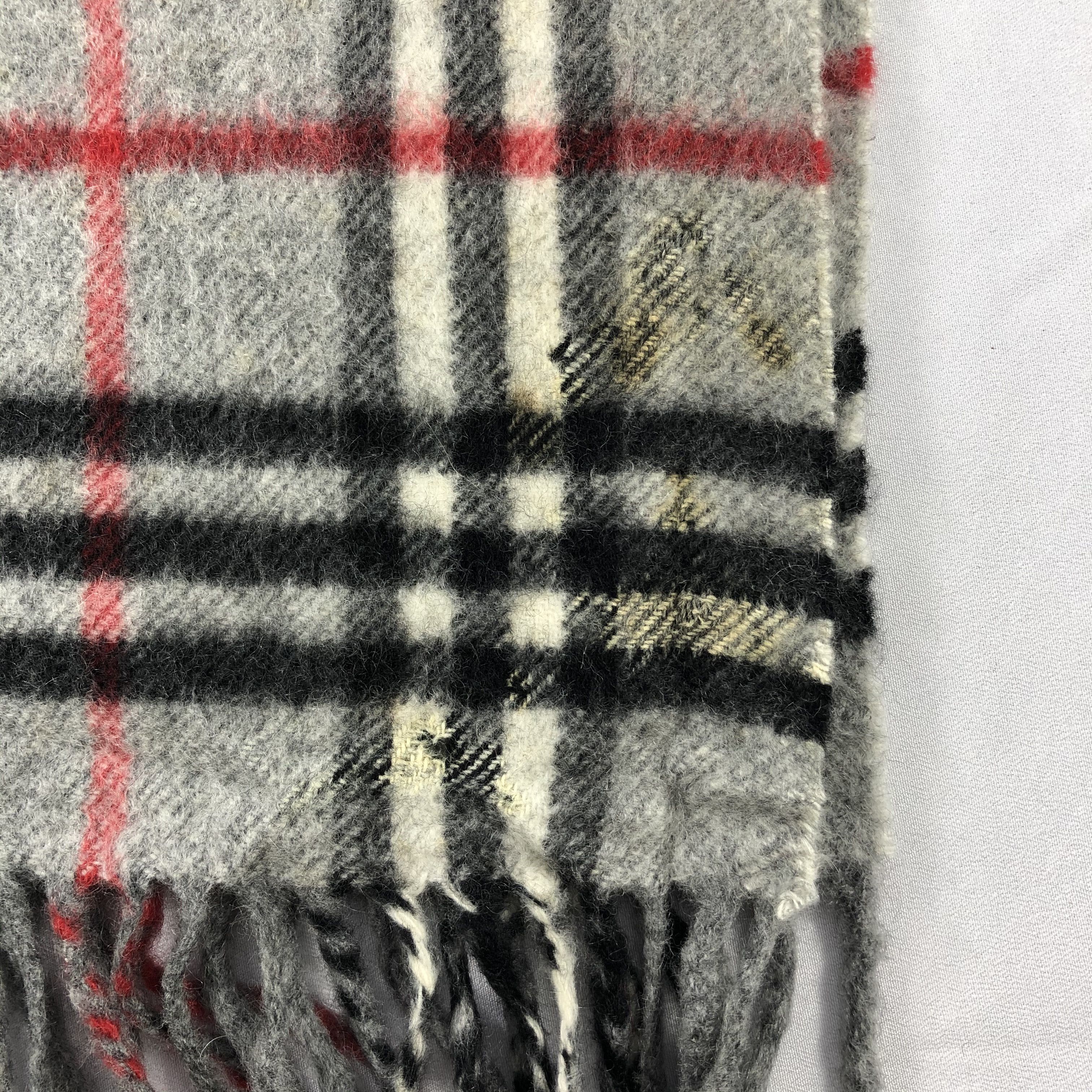 Burberry × Vintage Vintage Burberry Scarf - WW3346 Size ONE SIZE - 5 Thumbnail