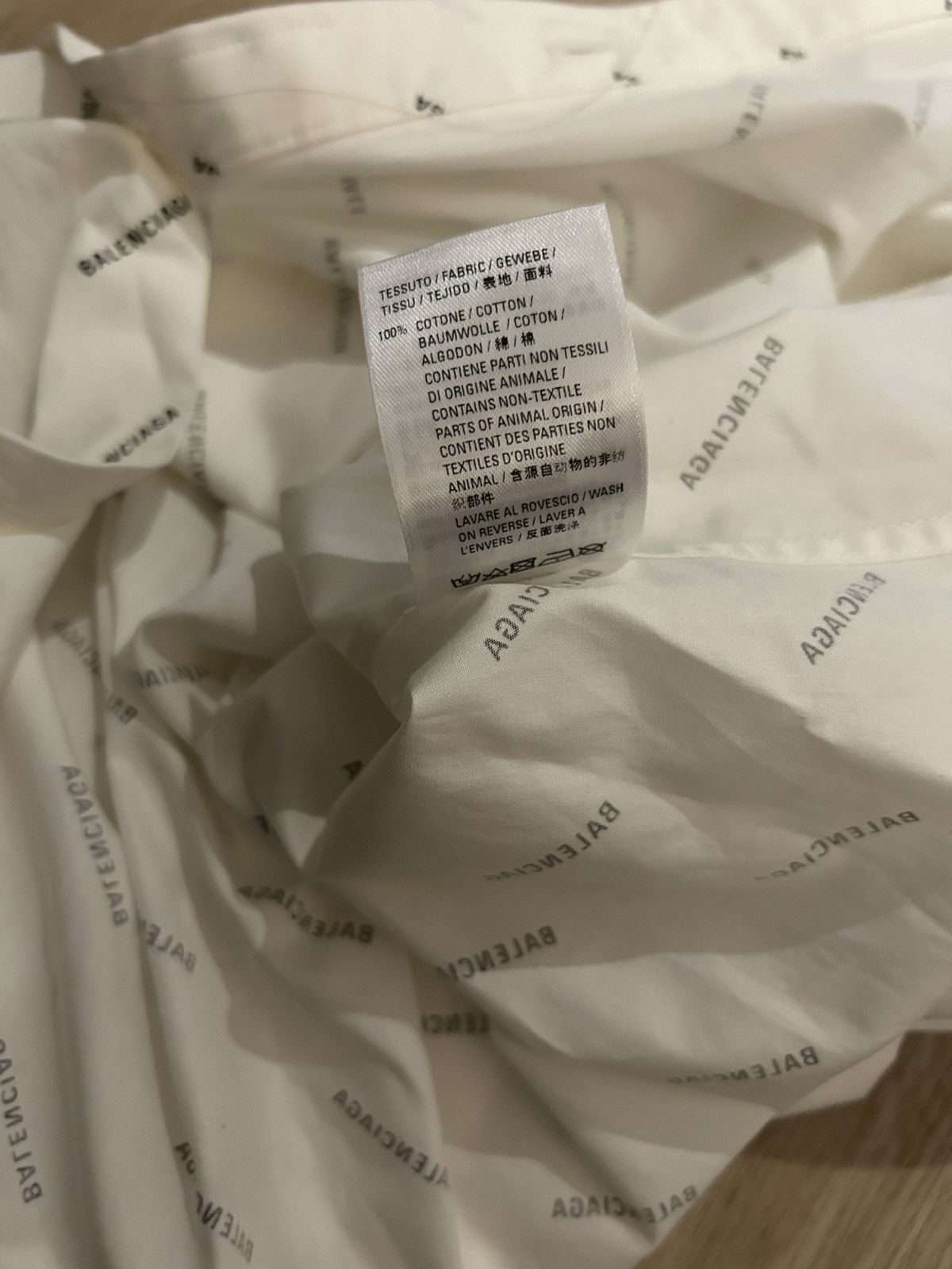 Balenciaga Balenciaga Logo Printed Button Up Tee Shirt Size US L / EU 52-54 / 3 - 3 Thumbnail