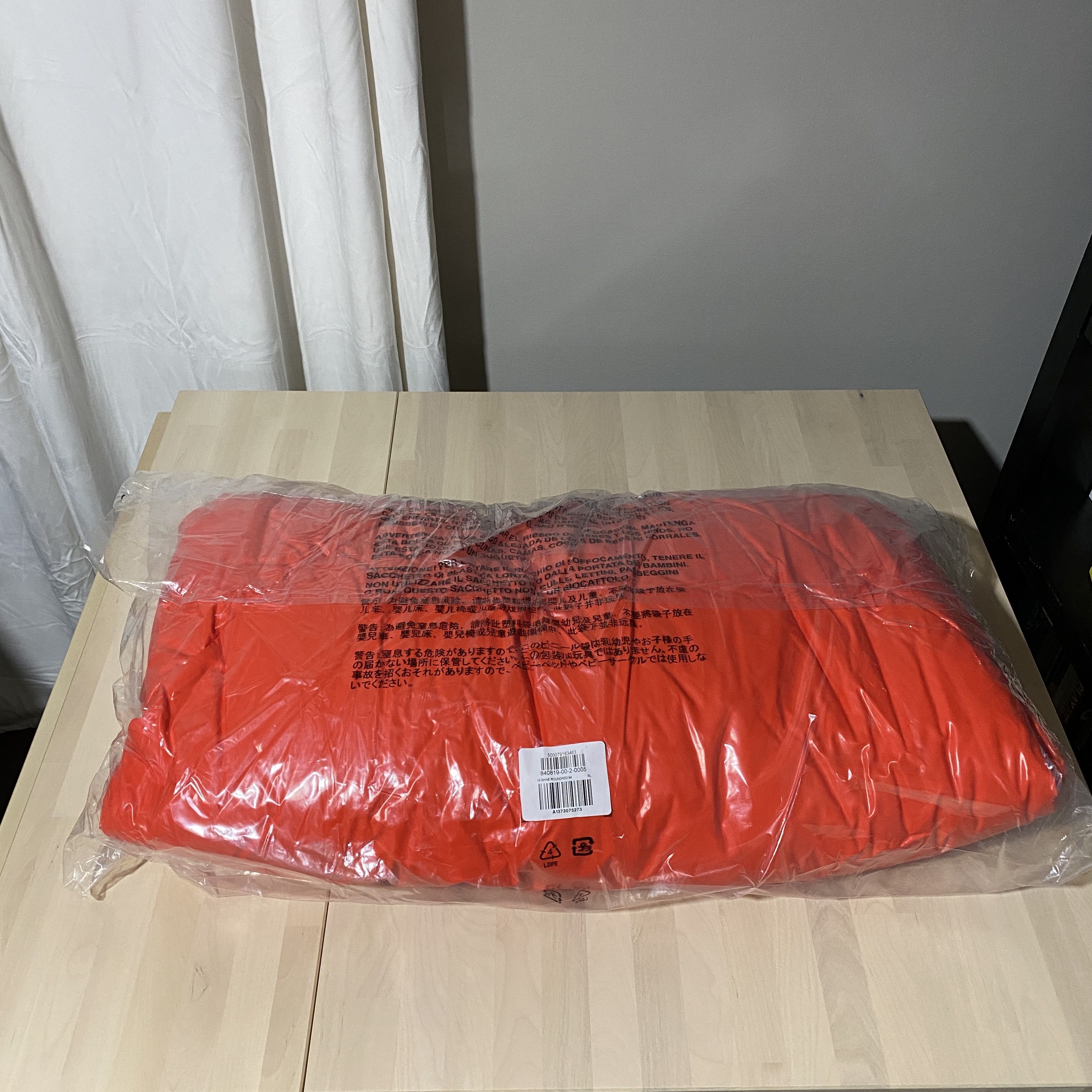 Yeezy NWT Yeezy x GAP x Balenciaga Red Round Jacket. Size XL Size US XL / EU 56 / 4 - 3 Thumbnail