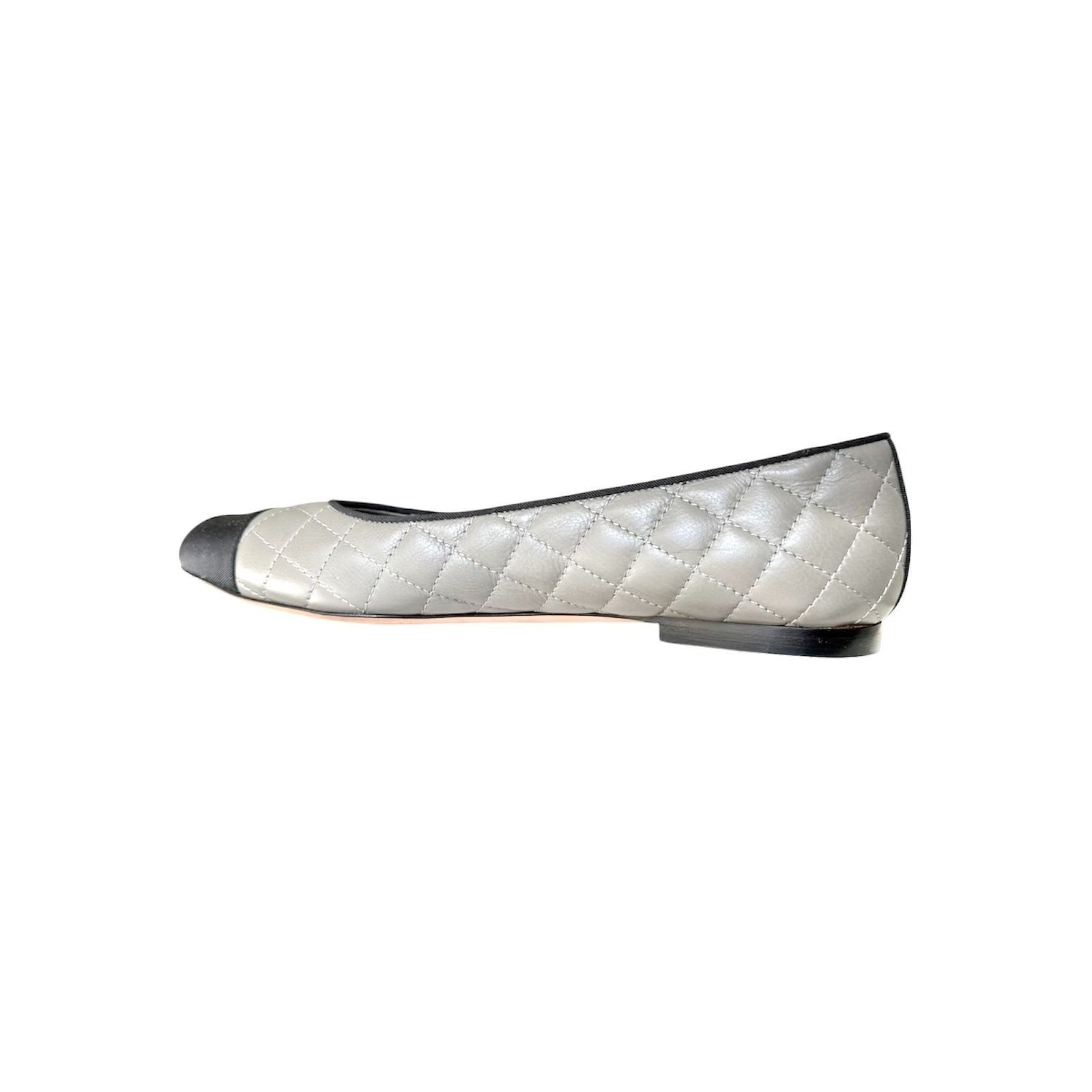 Chanel Chanel CC Quilted Cap Toe Ballet Flats Gray Black Leather EU Size US 6.5 / IT 36.5 - 6 Thumbnail