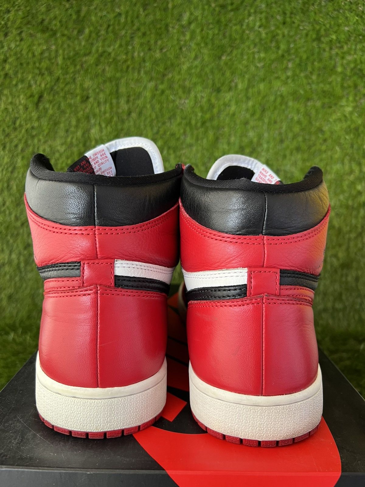 Jordan Brand Air Jordan 1 High Homage to Home Size US 10 / EU 43 - 9 Thumbnail