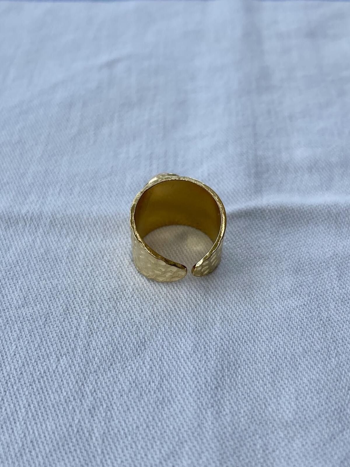 Other Gold plated pink oval gemstone statement vintage style ring Size ONE SIZE - 3 Thumbnail