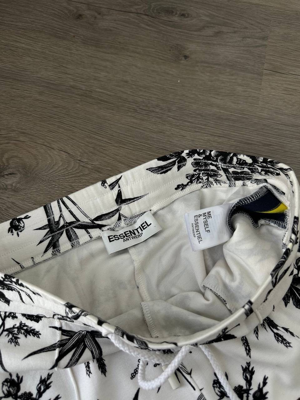 Essentiel Antwerp × Vintage Vintage Essentiel Antwerpen White Floral Pants Size 30" / US 8 / IT 44 - 12 Thumbnail
