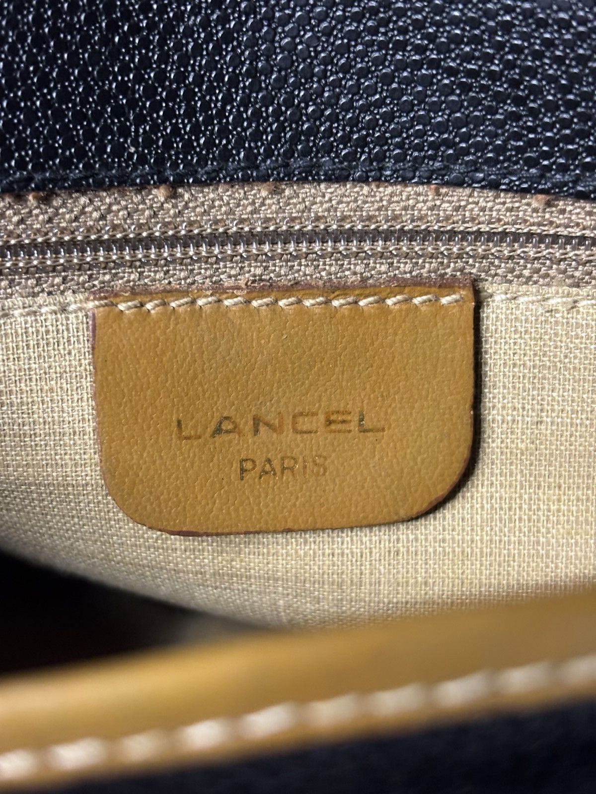 Lancel Defect Lancel Vintage Caviar Skin Cross Body Size ONE SIZE - 13 Thumbnail