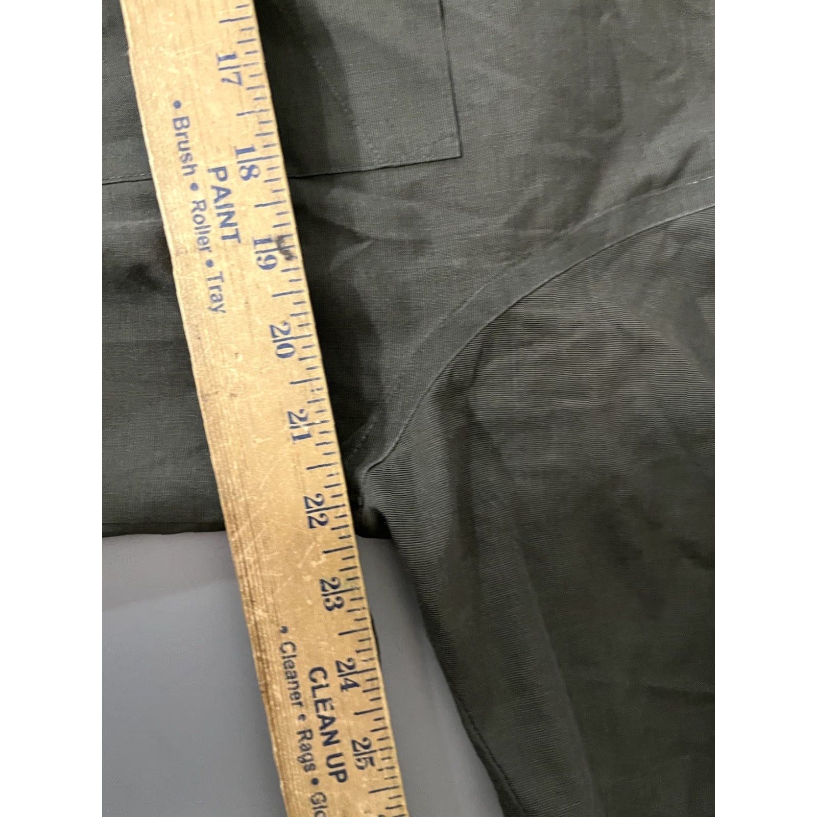 Stafford Stafford Button-Up Shirt Men's 16 Dark Brown Solid Pattern Wrinkle Free Casual Cotton Blend Non-Iron Short Sleeve Button-Up Shirt Size US L / EU 52-54 / 3 - 5 Thumbnail