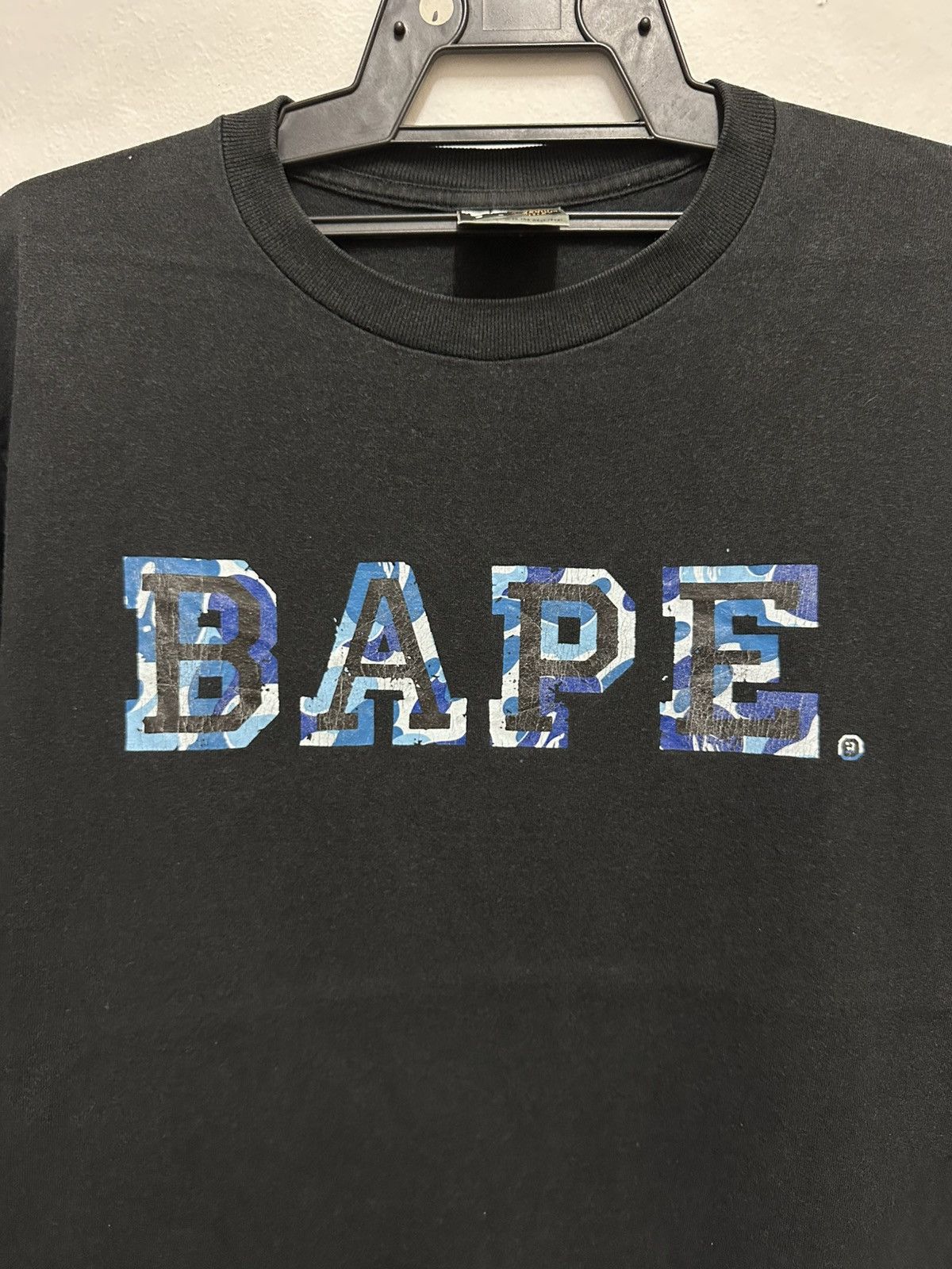 Bape Vintage Bape Spellout Camo Tshirt Size US M / EU 48-50 / 2 - 11 Thumbnail