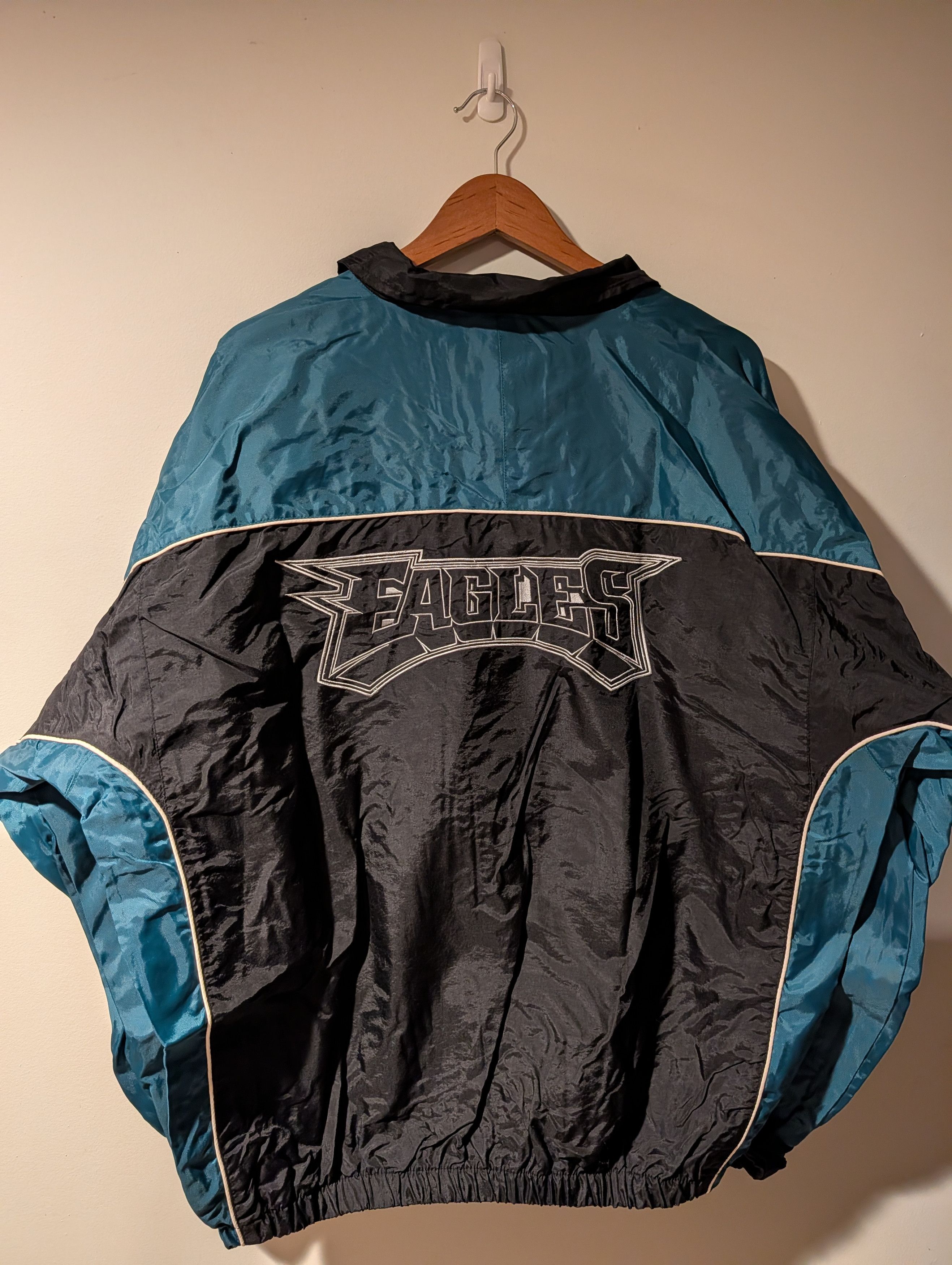 NFL Vintage Philadelphia Eagles Windbreaker Jacket Full Zip Mens Size US XL / EU 56 / 4 - 1 Thumbnail