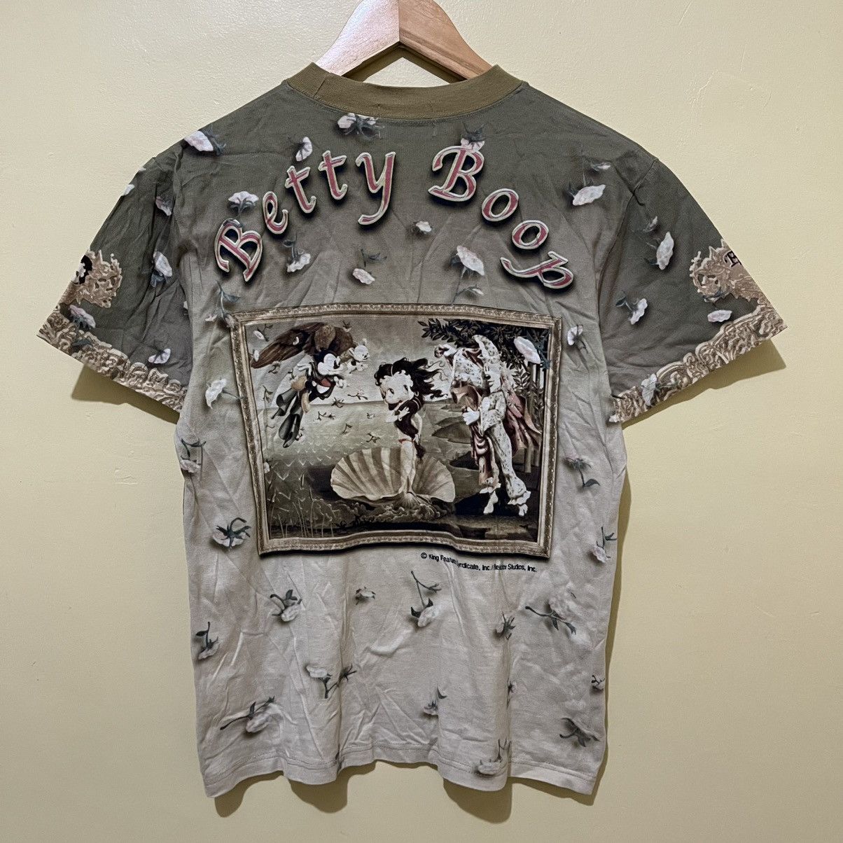 Vintage VINTAGE BETTY BOOP - BIRTH OF VENUS AOP TEE Size S / US 4 / IT 40 - 2 Thumbnail