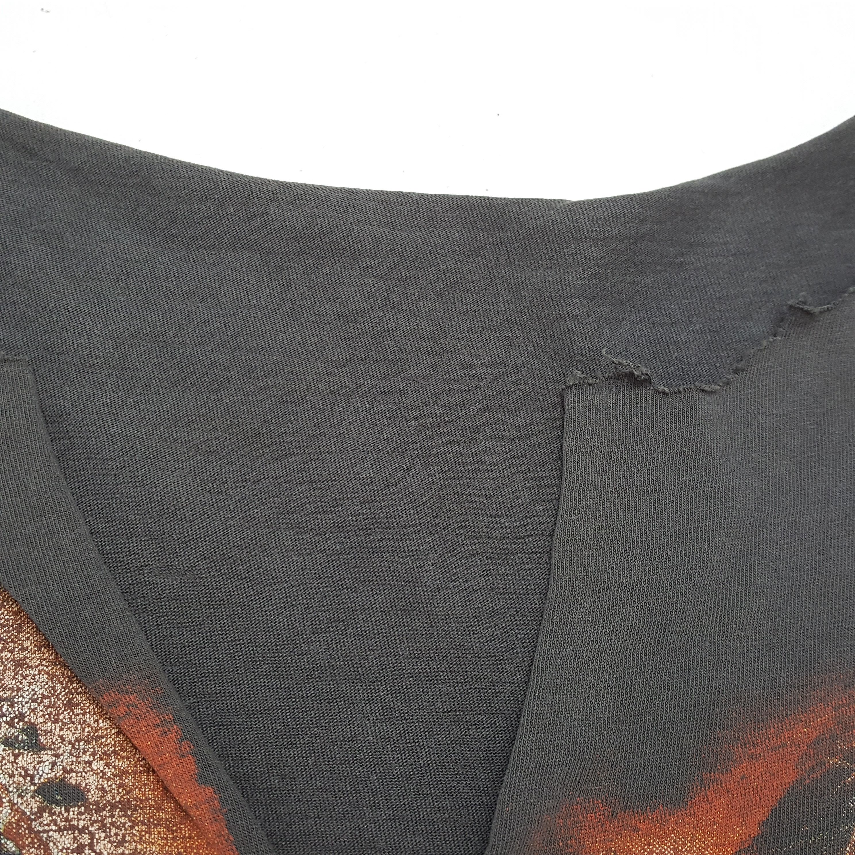 Band Tees × Vintage Vintage NIRVANA American Rock Band Distressed T-Shirts Size US L / EU 52-54 / 3 - 9 Thumbnail