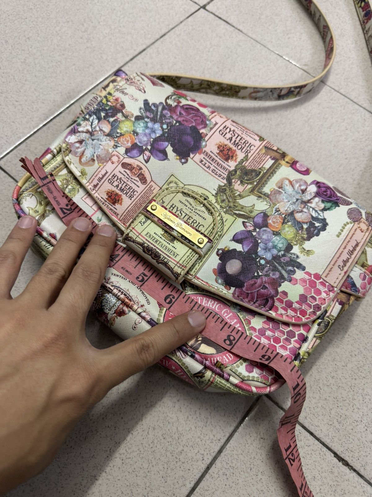 Hysteric Glamour HYSTERIC GLAMOUR FULLPRINT SLING SHOULDER BAG Size ONE SIZE - 9 Thumbnail
