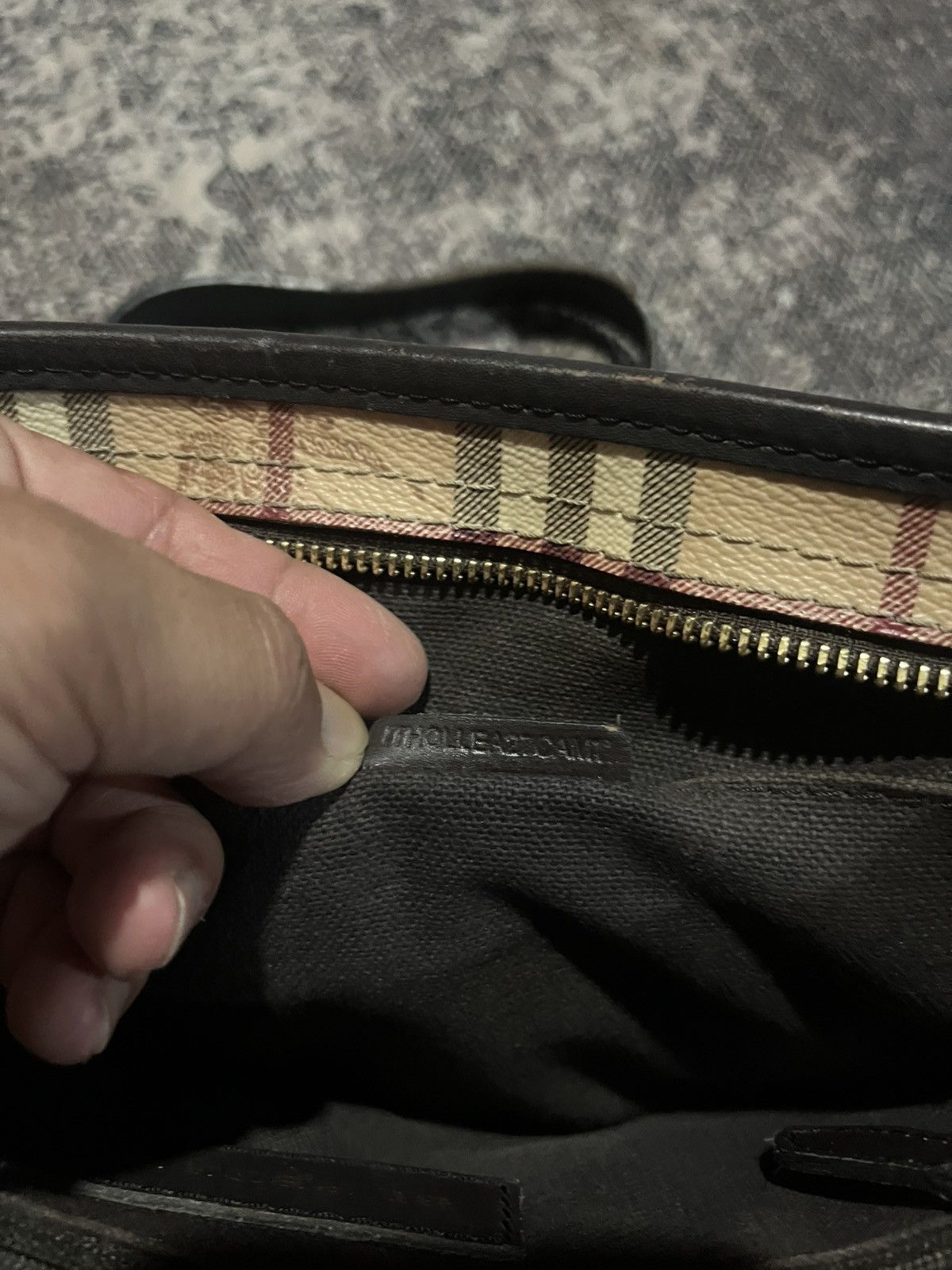 Burberry BURBERRY Beige Nova Check Coated Canvas Zip Tote Bag Size ONE SIZE - 12 Thumbnail