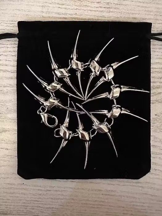 Jewelry × Vintage Spike Bone Bracelet Chain Gothic Chrome Evil Punk Dark Size ONE SIZE - 2 Thumbnail