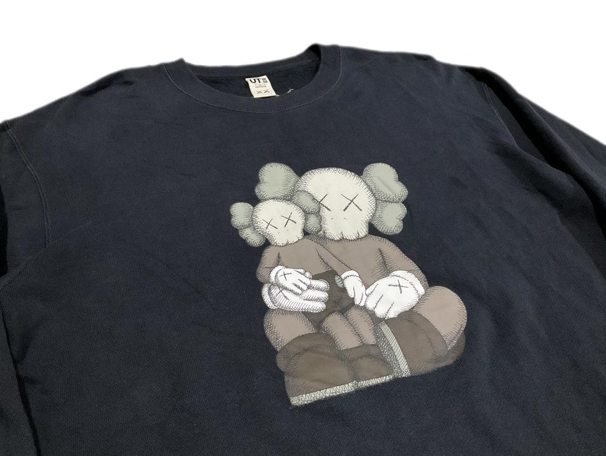 🔥Uniqlo x Kaws Sweatshirt