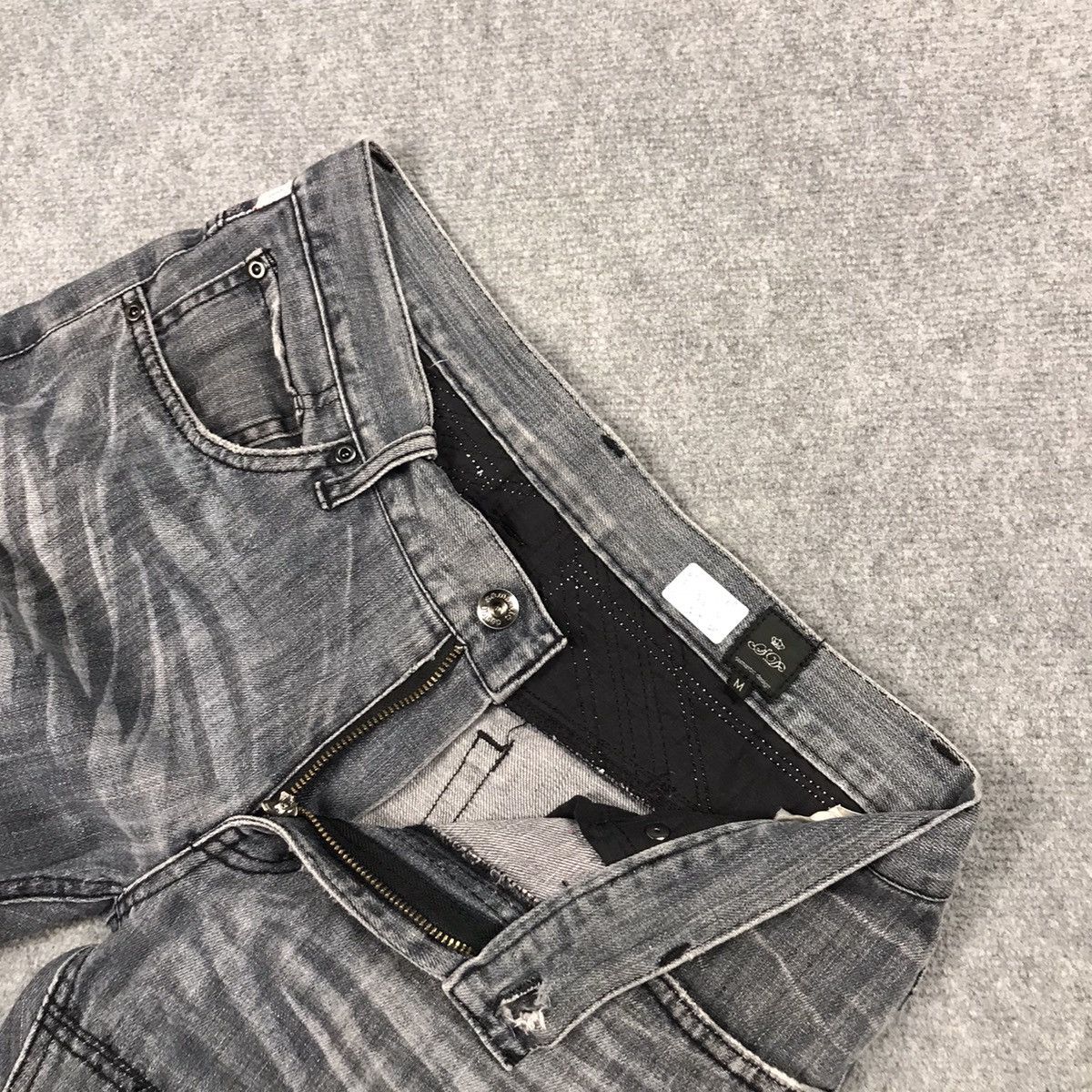 If Six Was Nine × Japanese Brand SEMANTICDESIGN RIPPED DISTRESSED BLACK FADED DENIM PANTS Size US 30 / EU 46 - 13 Thumbnail
