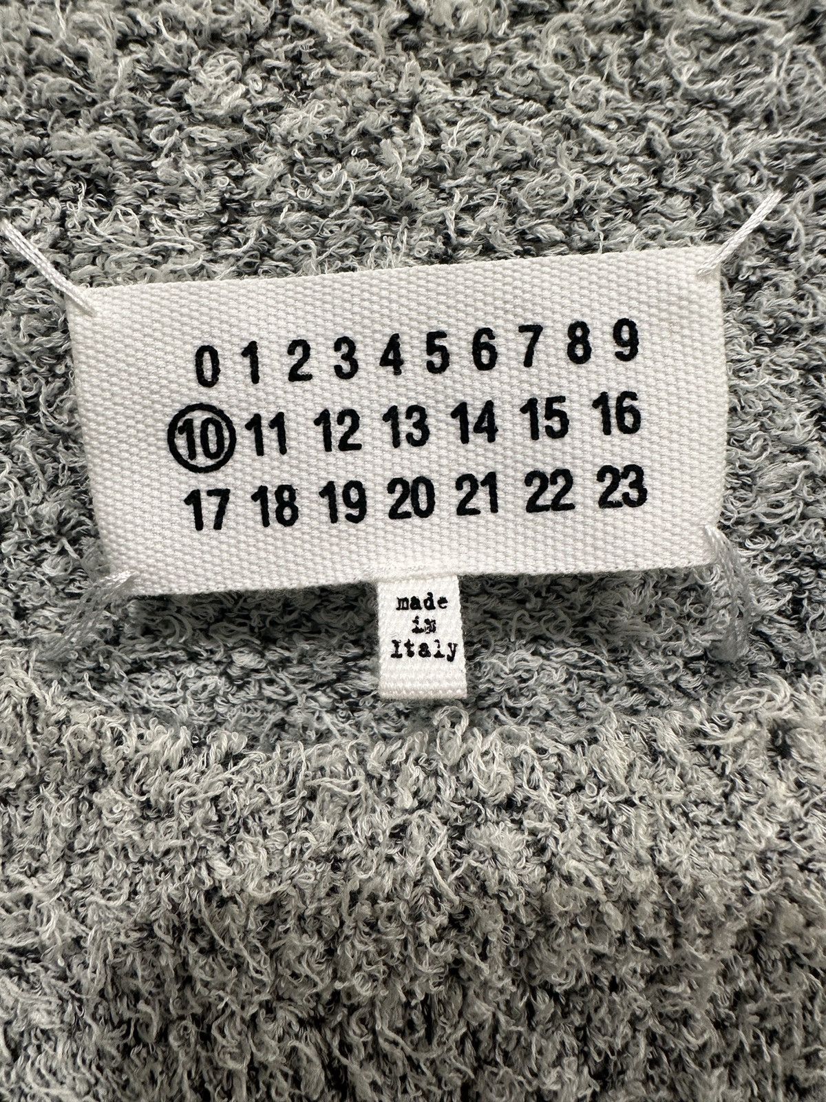 Maison Margiela Maison Martin Margiela Boucle Knit Long Sleeve Sweater Size US S / EU 44-46 / 1 - 3 Thumbnail