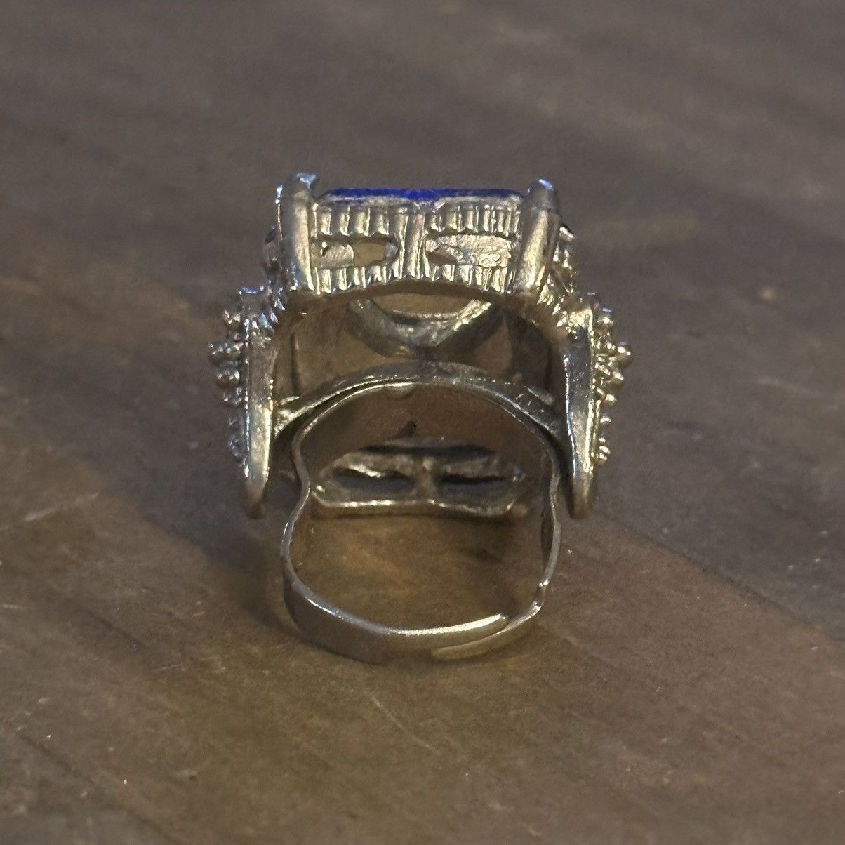 Vintage Vintage large blue gemstone cocktail ring Size ONE SIZE - 7 Thumbnail