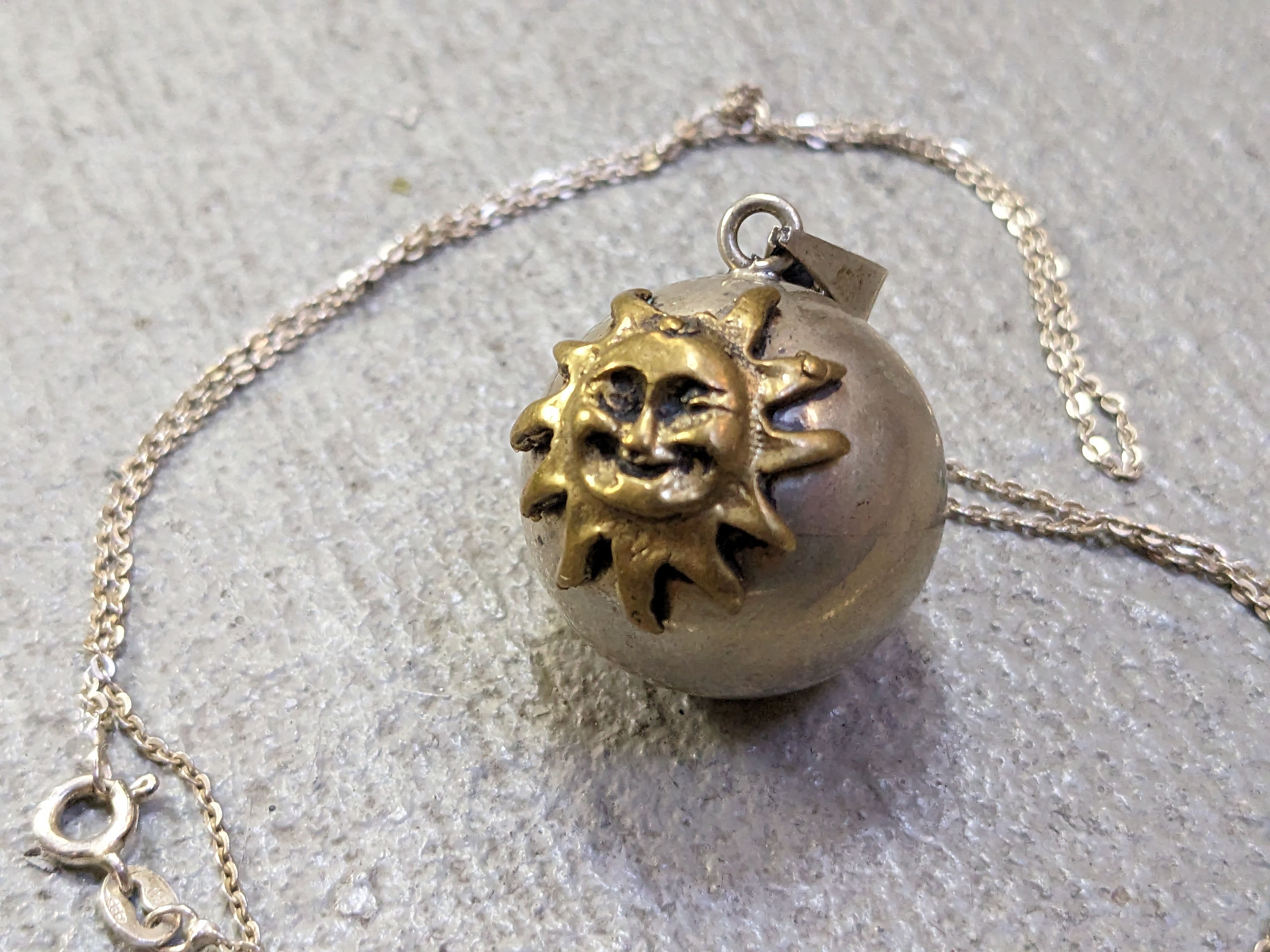 Jewelry Vintage Sterling Silver Sun Pendant Necklace Ball Chime Size ONE SIZE - 3 Thumbnail