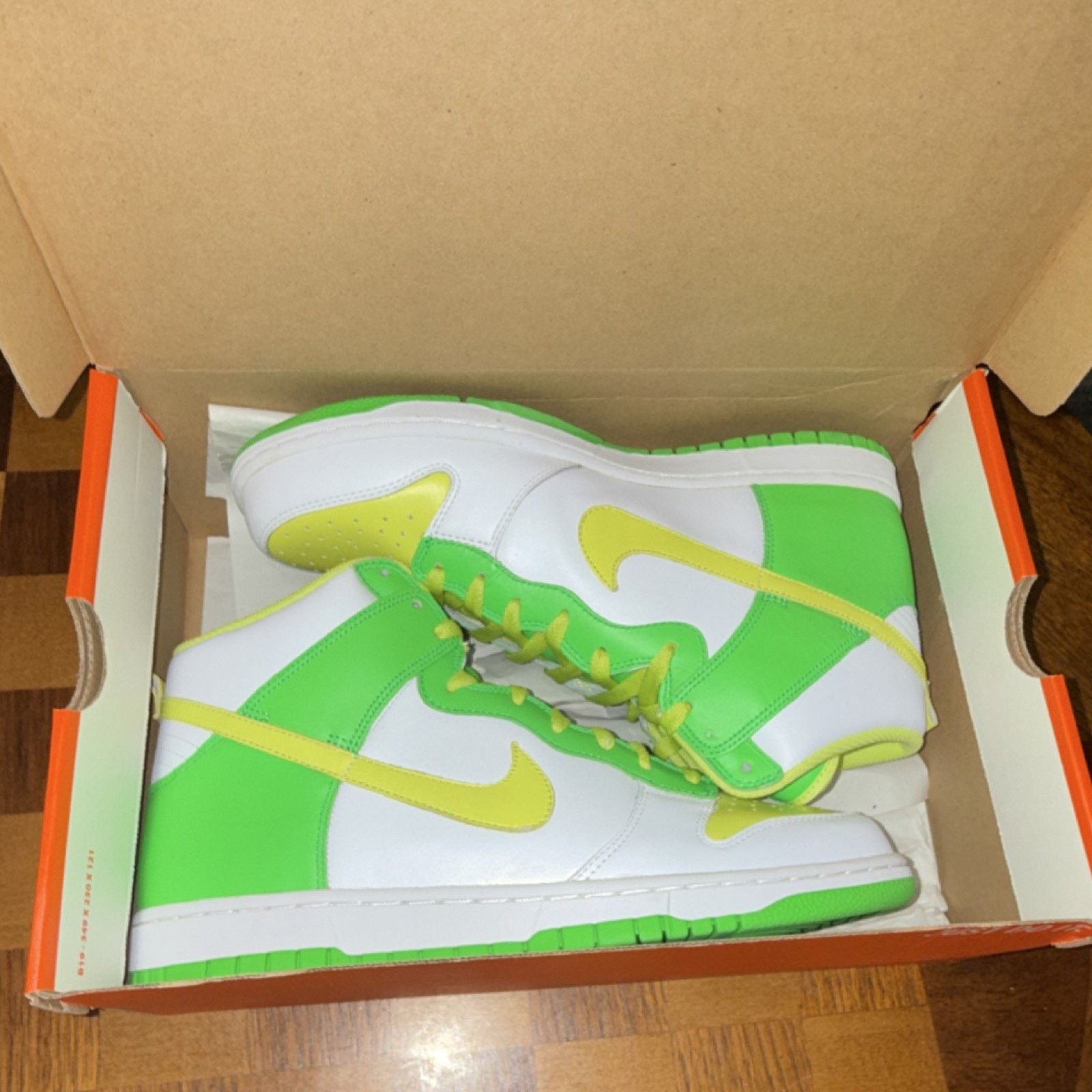 Nike Nike Dunk High White Lemon Chiffon Radiant Green Men's 11M Size US 11 / EU 44 - 7 Thumbnail