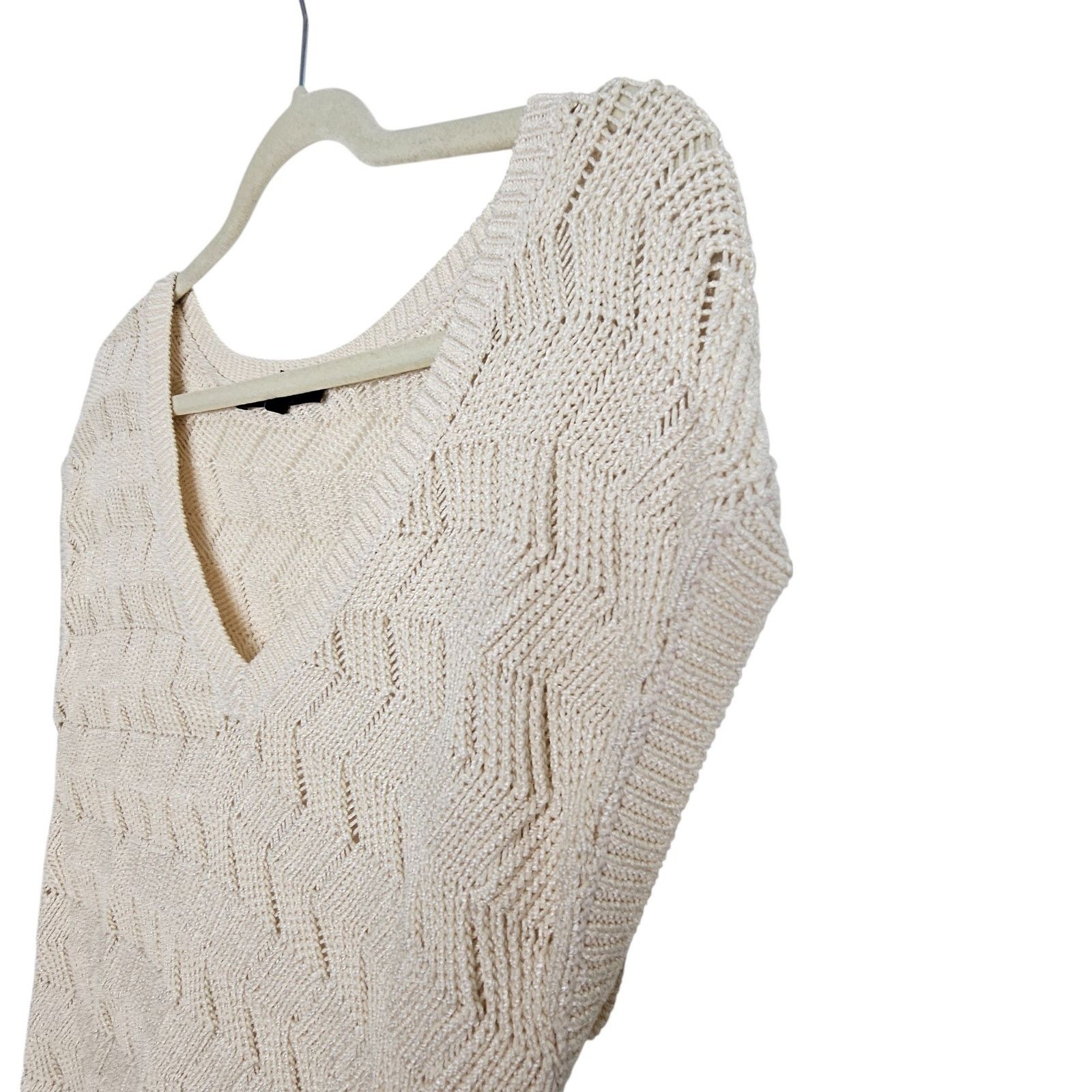 White House Black Market White House Black Market Open Knit V-Neck Sweater Size S Size S / US 4 / IT 40 - 4 Thumbnail