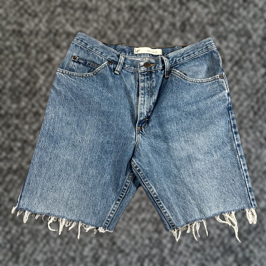 Lee VINTAGE Lee Men Shorts Bermuda 34 Blue Faded Denim Casual Beach Summer Size 34 Size US 34 / EU 50 - 1 Thumbnail