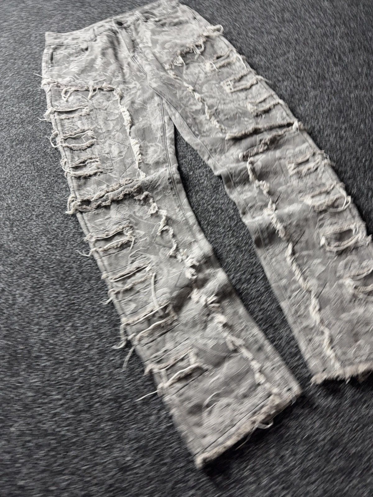 Japanese Brand 00s Distressed Grey Denim Jeans Opium Punk Grunge Wide Leg Size US 32 / EU 48 - 2 Thumbnail