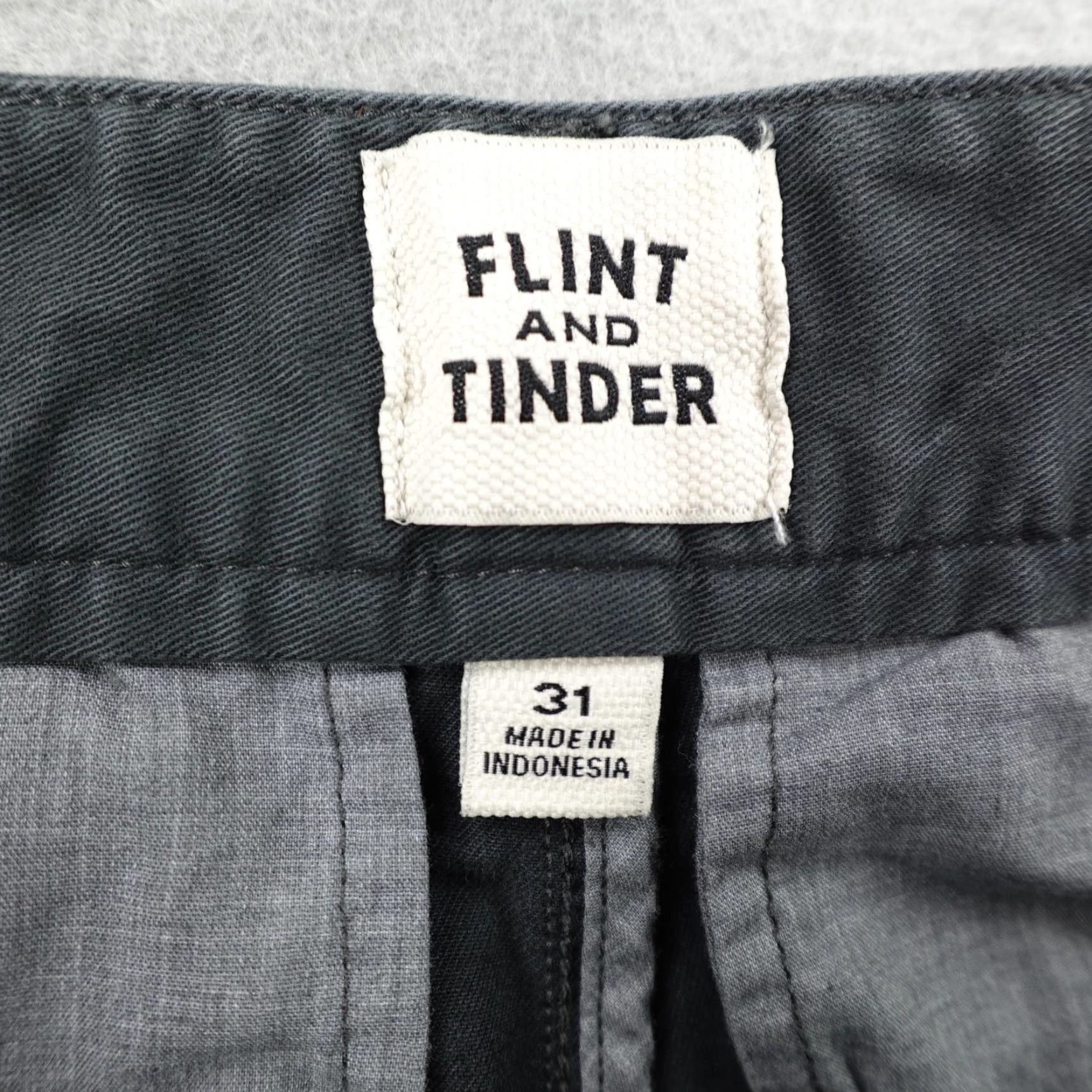 Flint And Tinder Flint and Tinder Shorts Mens 31 Gray Chino Utility Twill Casual Outdoors Work Pants Size US 31 - 7 Thumbnail