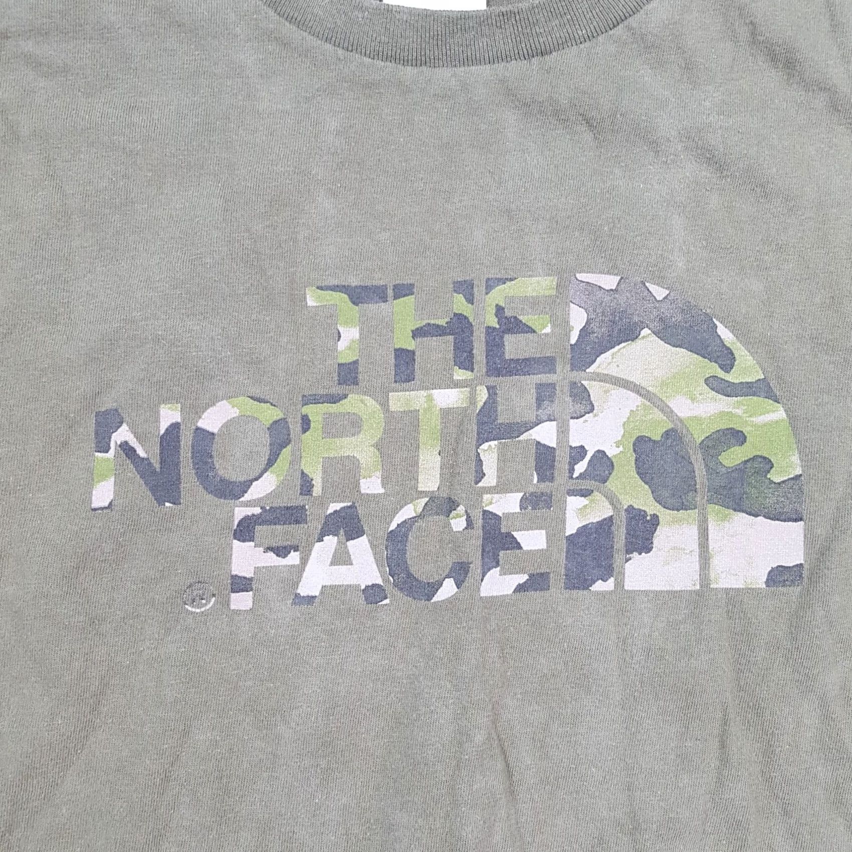 The North Face VINTAGE The North Face Faded Camo T-Shirt Mens M Outdoor 90s Camping Hiking Short Sleeve TNF Graphic Print Green Size US M / EU 48-50 / 2 - 3 Thumbnail
