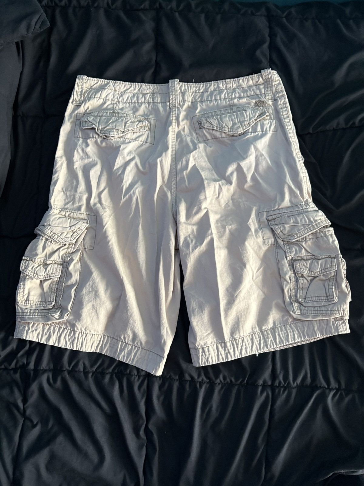 Vintage Baggy beige cargo shorts Size US 34 / EU 50 - 2 Thumbnail