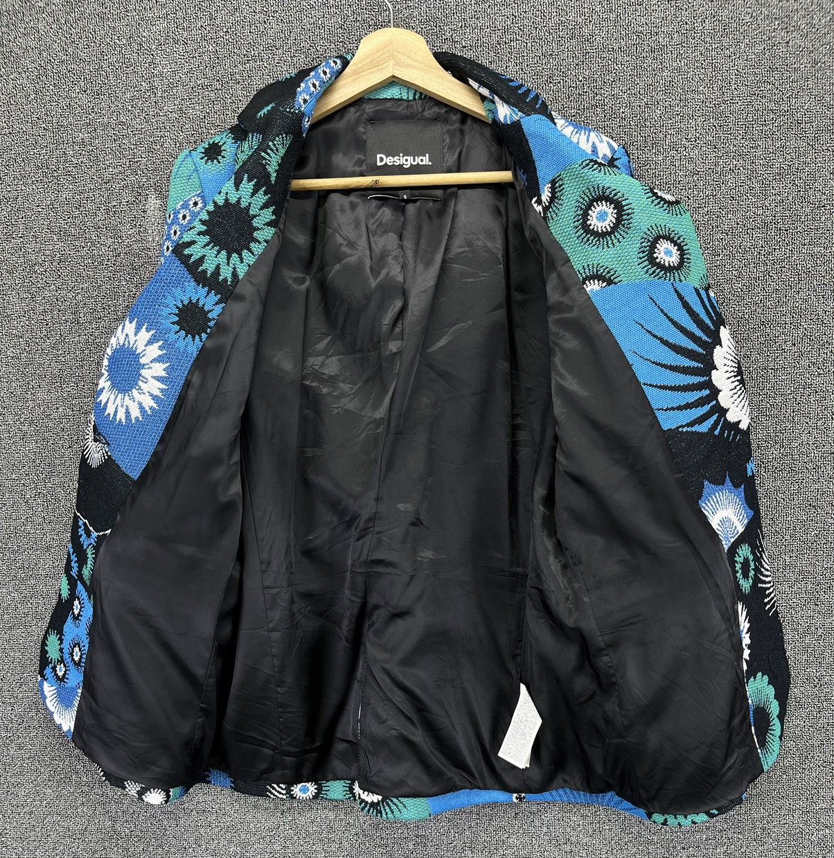 Desigual Vintage Desigual Rare Design Coat Jacket Size US S / EU 44-46 / 1 - 7 Thumbnail