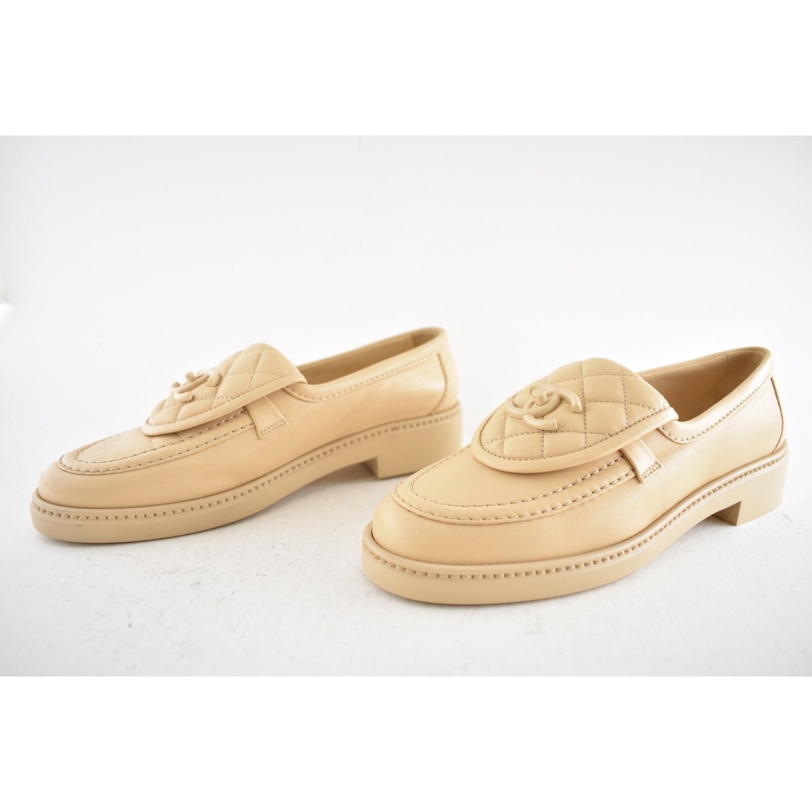 Chanel Chanel 24C Beige Leather Quilted Flap Turnlock Moccasin Size US 6 / IT 36 - 15 Thumbnail