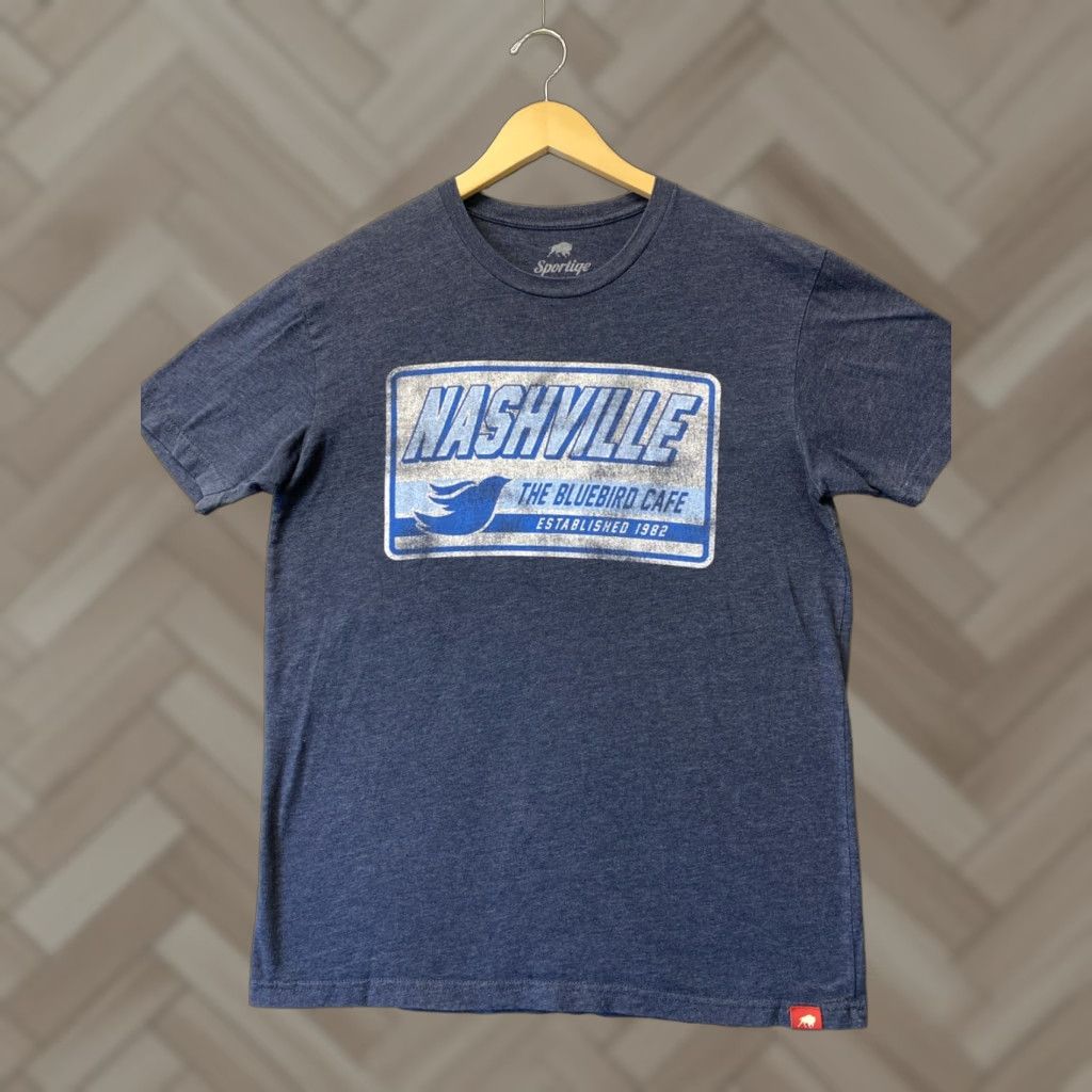 Vintage Sportiqe Nashville T Shirt Mens Blue Sz L Polyester Blend /146-6 Size US L / EU 52-54 / 3 - 1 Thumbnail