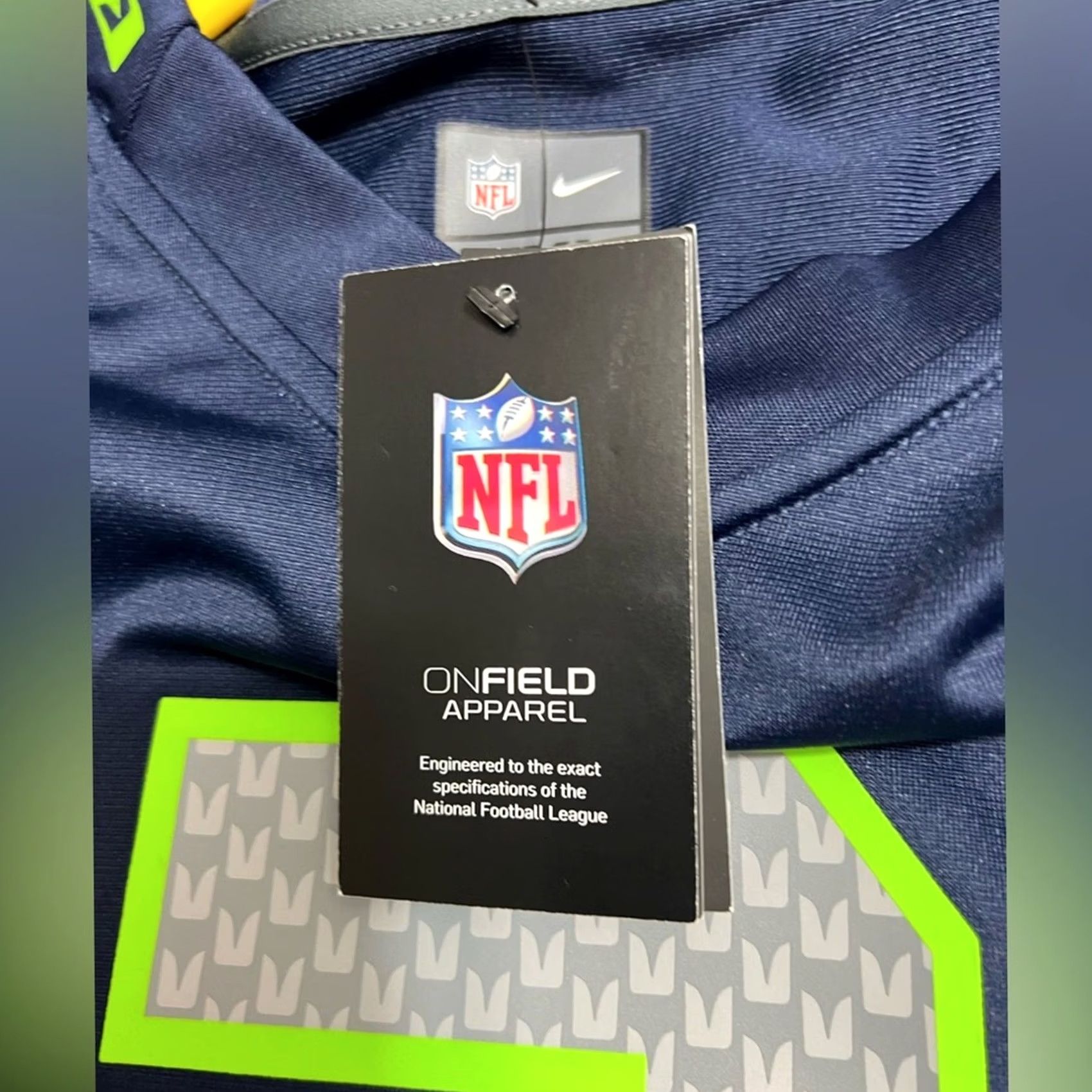 Nike NWT! Nike In Field Russell Wilson Seattle Seahawks Jersey 2XL T-Shirt Men Blue Size US XXL / EU 58 / 5 - 5 Thumbnail