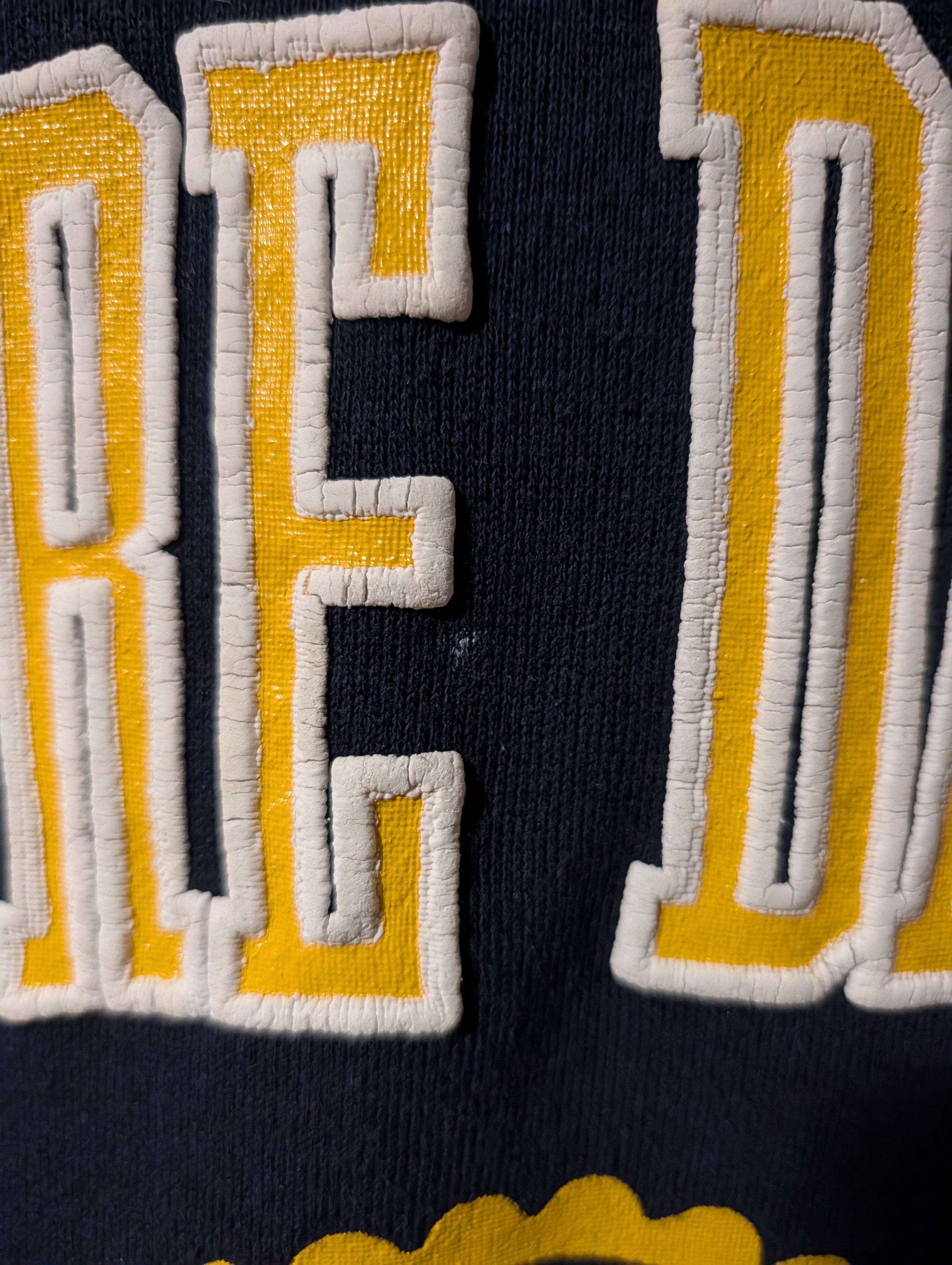NCAA VTG 90s Notre Dame Fighting Irish Puff Print Sweatshirt Size US L / EU 52-54 / 3 - 4 Thumbnail