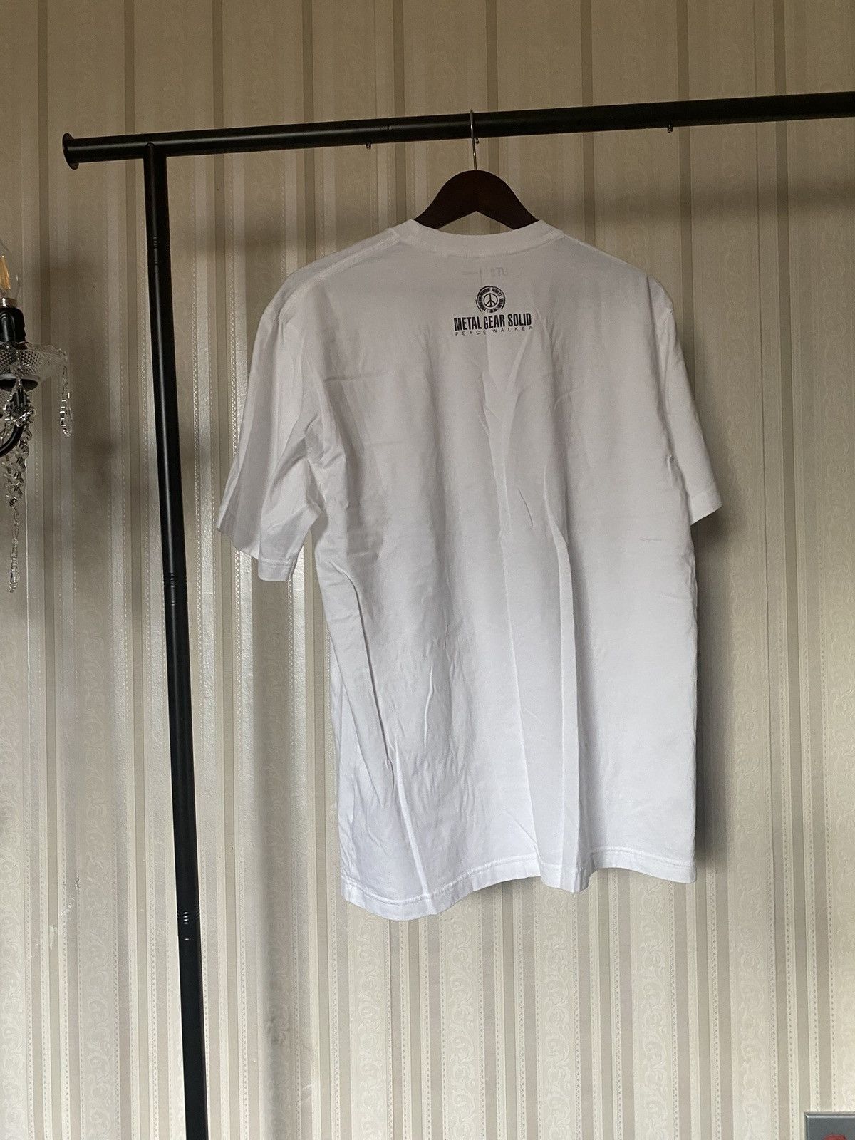 Uniqlo Uniqlo x Metal Gear Solid tee Size US L / EU 52-54 / 3 - 2 Thumbnail