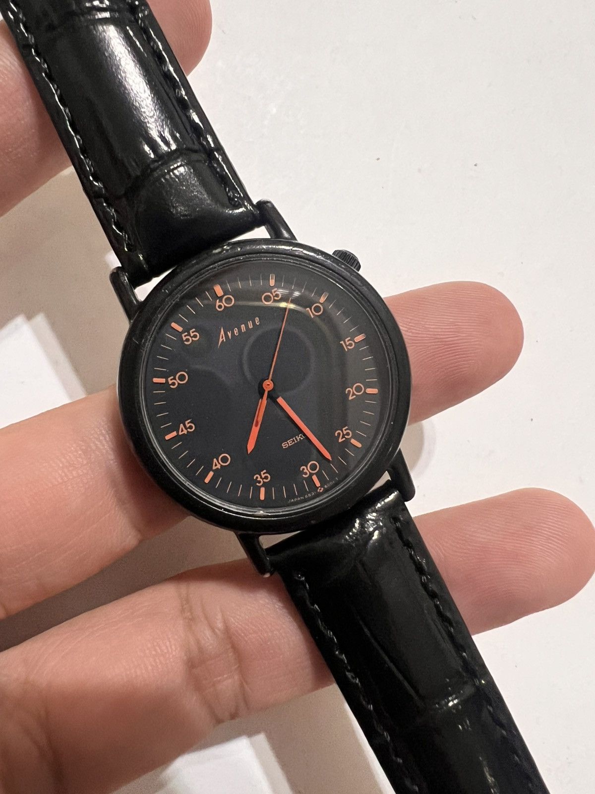 Seiko Vintage 80s Seiko Avenue Orange Accents Black Dial Size ONE SIZE - 1 Thumbnail