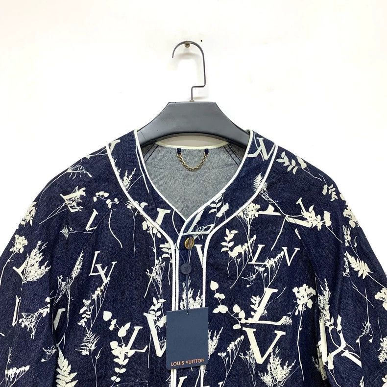 Louis Vuitton Louis Vuitton Dark blue denim shirt with short sleeves Size US L / EU 52-54 / 3 - 3 Thumbnail