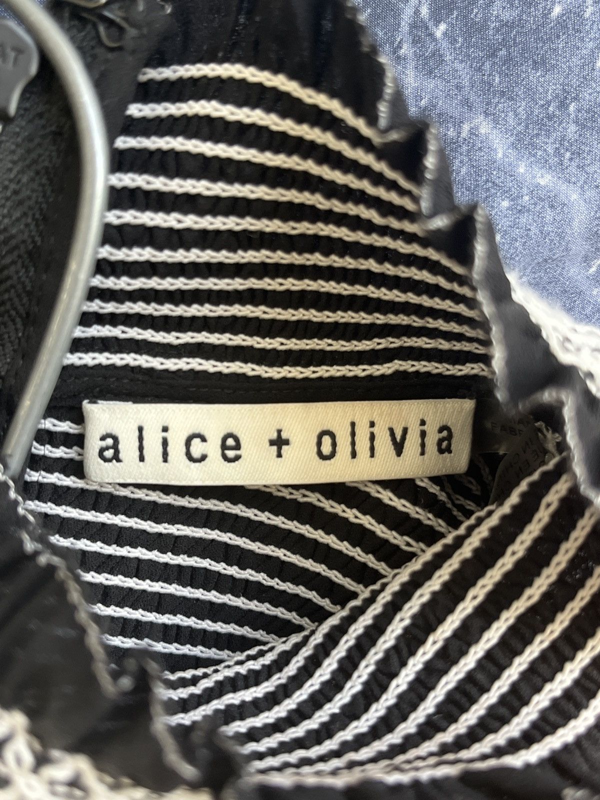 Alice + Olivia Alice + Olivia blouse Size XS / US 0-2 / IT 36-38 - 2 Thumbnail