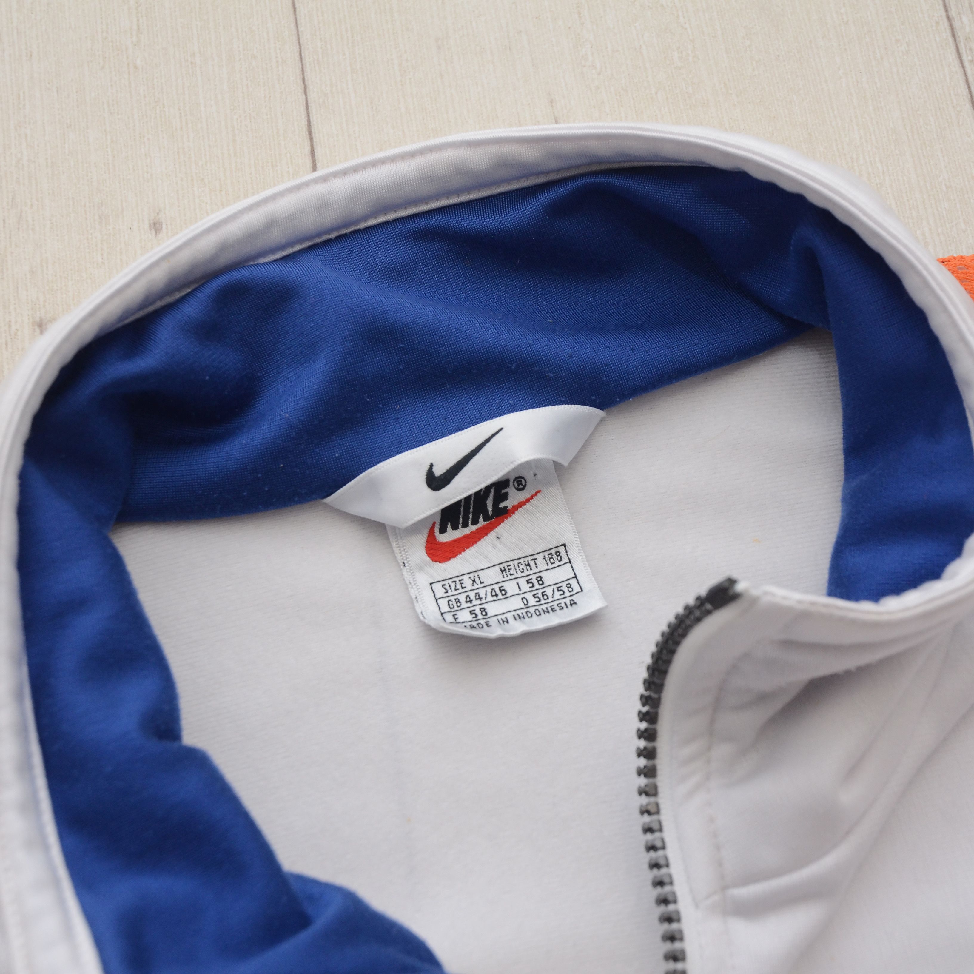 Nike Vintage Nike 90s Y2K Track Jacket XL White Big Logo Retro Size US XL / EU 56 / 4 - 16 Thumbnail