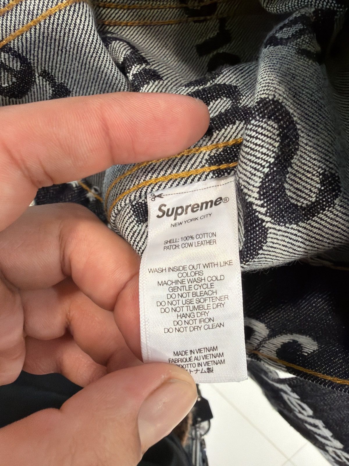 Supreme Supreme Jacquard Logo Denim Trucker Jacket Size US L / EU 52-54 / 3 - 7 Thumbnail