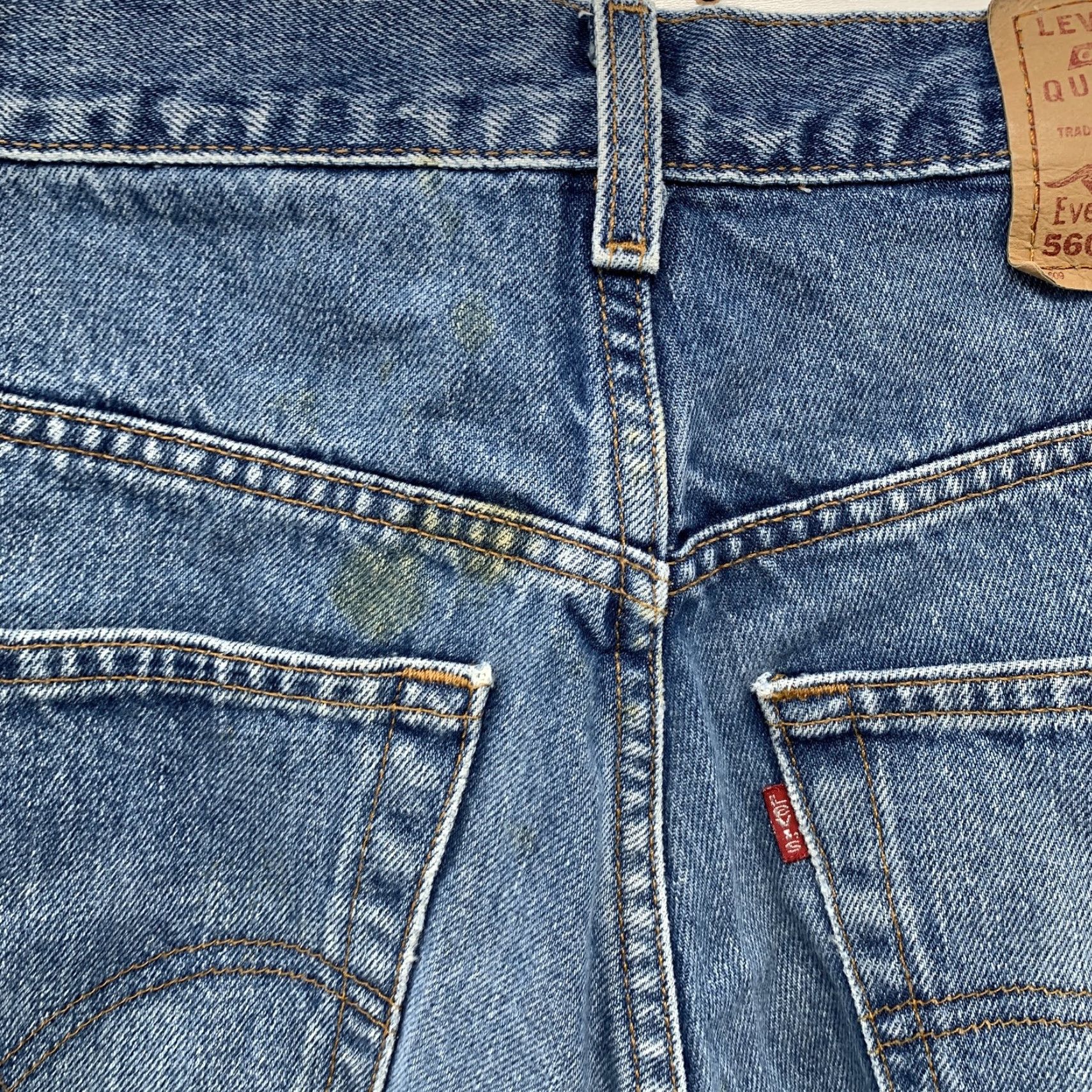 Levi's VINTAGE Levi's 560 Jeans – Denim – Men – Size 38 – 36x35 Loose Tapered – Blue – 5-Pocket – Regular Inseam – Relaxed Fit - Mens Size US 38 / EU 54 - 7 Thumbnail