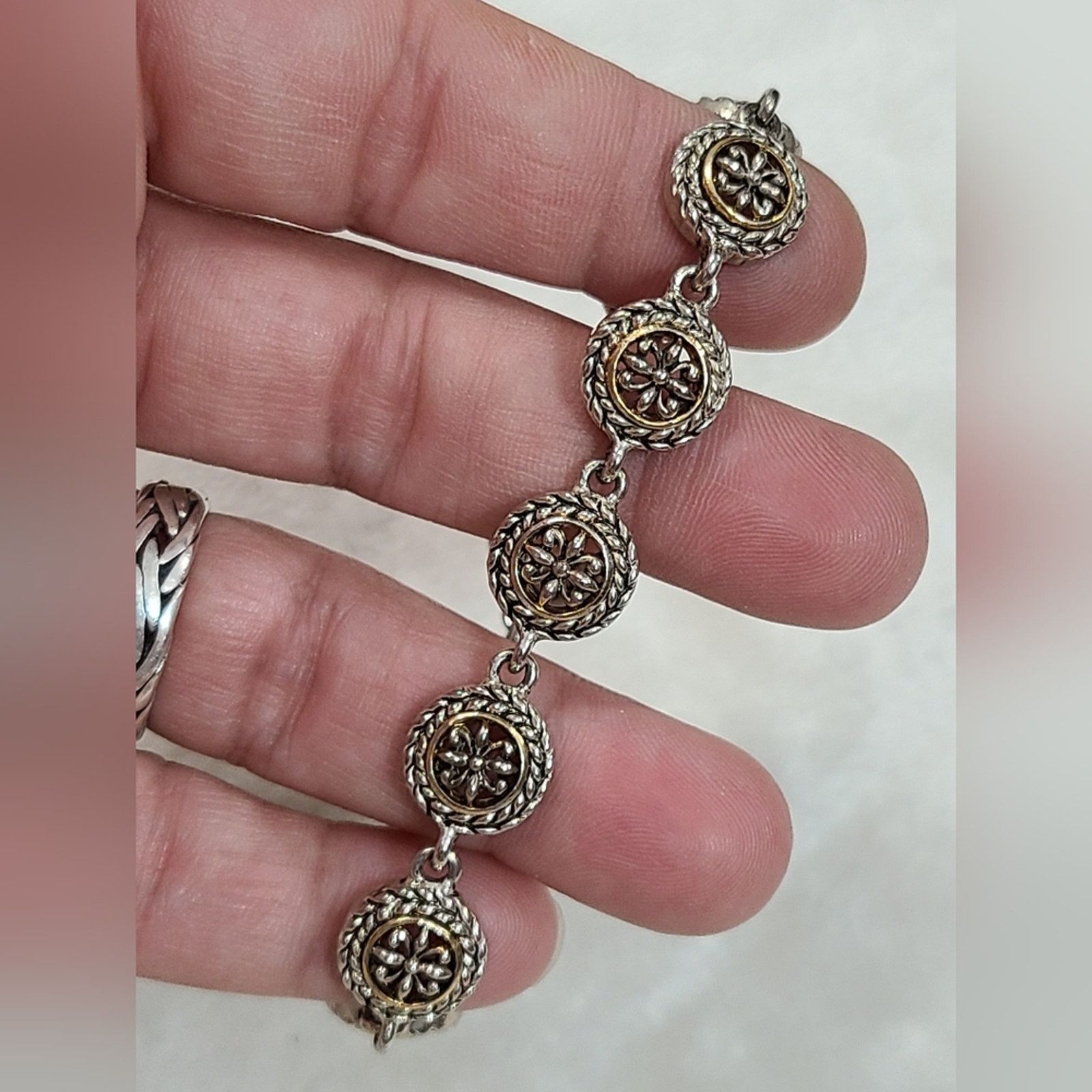 Vintage Vintage Two Tone Bracelet Size ONE SIZE - 1 Thumbnail