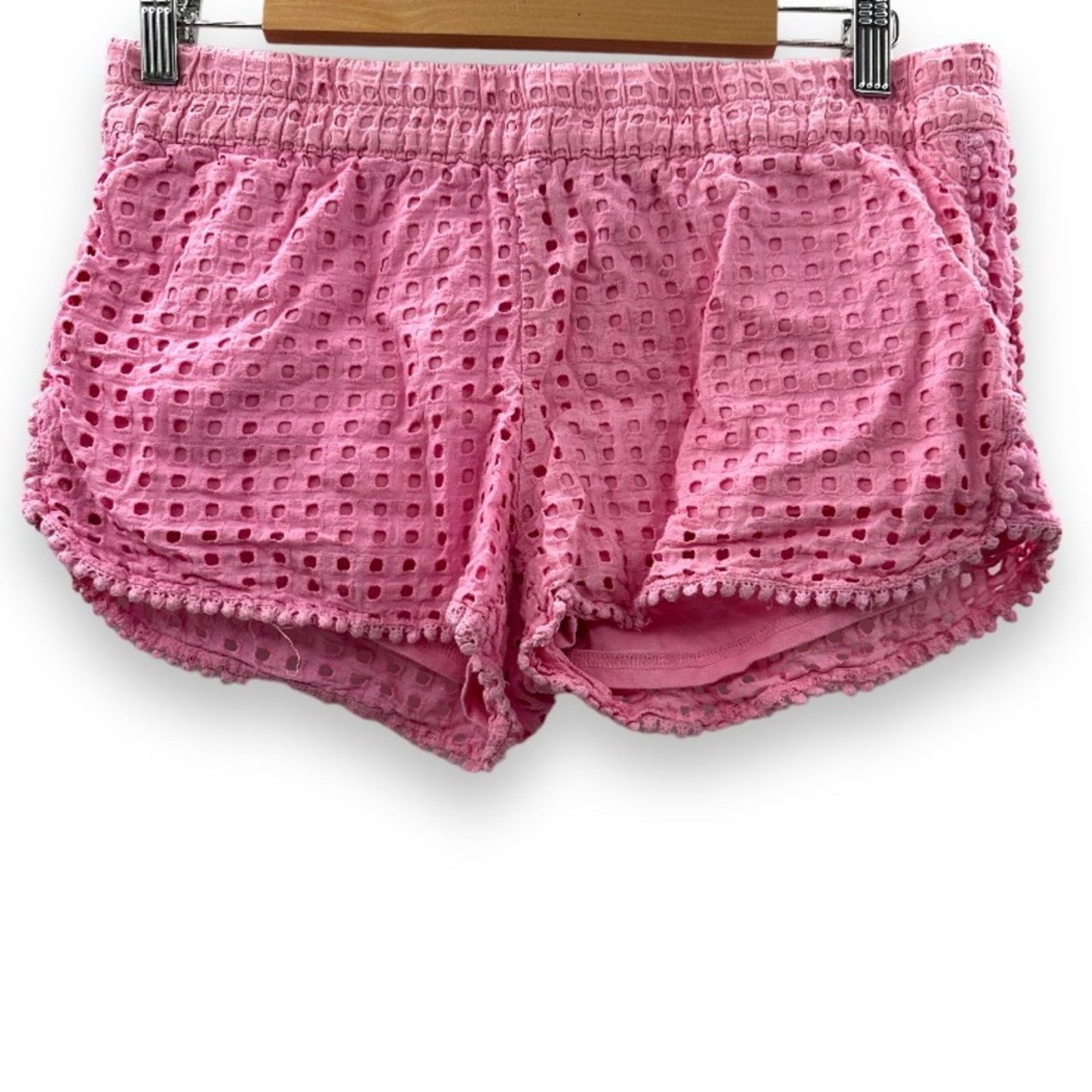Lilly Pulitzer Lilly PulitzerPink Eyelet Pom Pom Mid Rise Pull-On Shorts M Size 29" - 1 Thumbnail