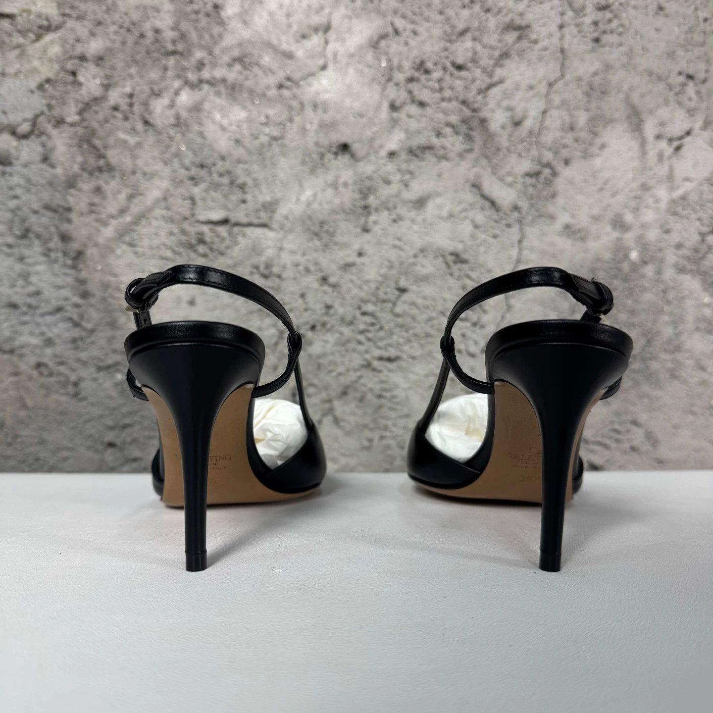 Valentino Valentino Vlogo Black High Heels 36 Size US 5.5 / IT 35.5 - 4 Thumbnail