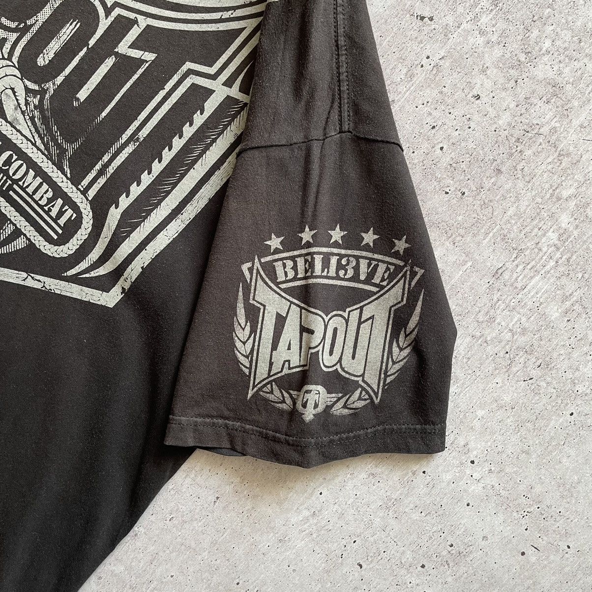 Affliction Vintage Tapout An expression of combat y2k tee big logo Size US XL / EU 56 / 4 - 3 Thumbnail