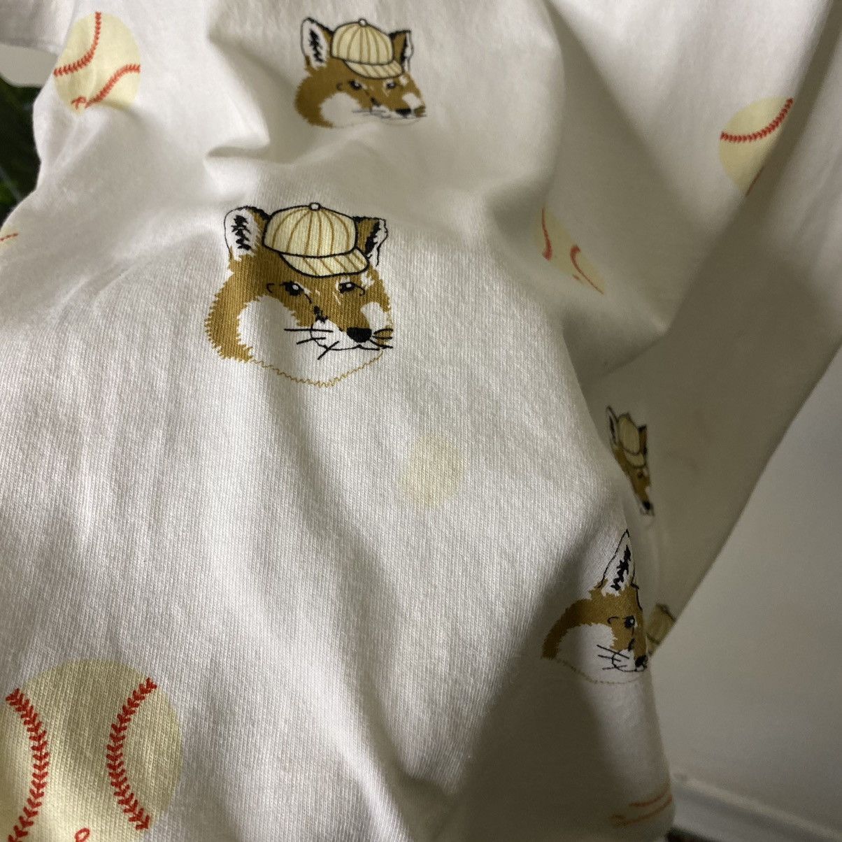 Designer × Maison Kitsune × Uniqlo Uniqlo x Maison Kitsune Overprint Tshirt Size US M / EU 48-50 / 2 - 7 Thumbnail